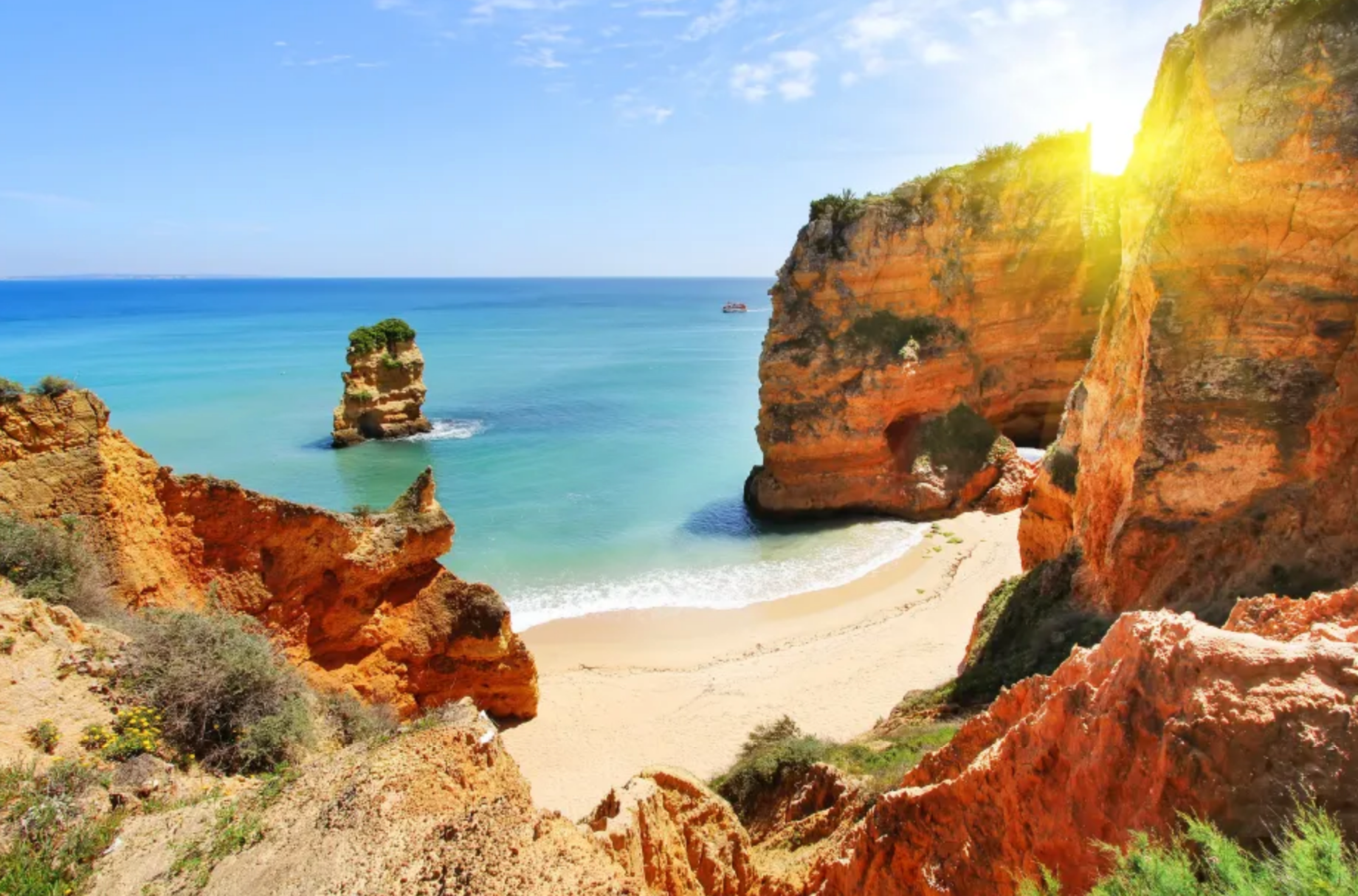 Experience the Algarve Like a Local: Best Beaches, Restaurants, and Hidden Gems
