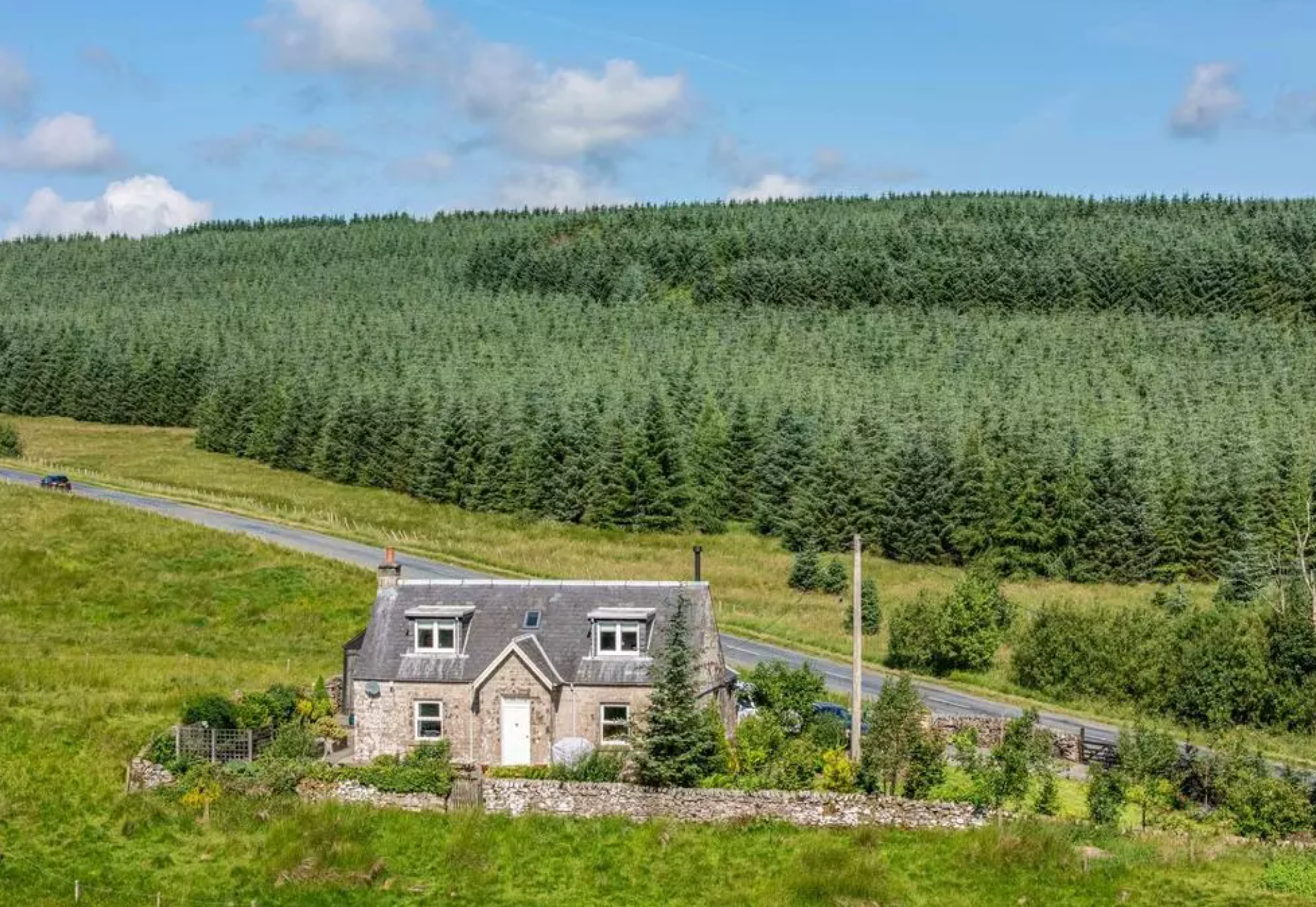 10 Interior Design Secrets to Make a Scotland Cabin Feel Like a Luxury Retreat