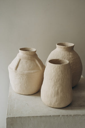 How to pick the correct ceramic vase for any space