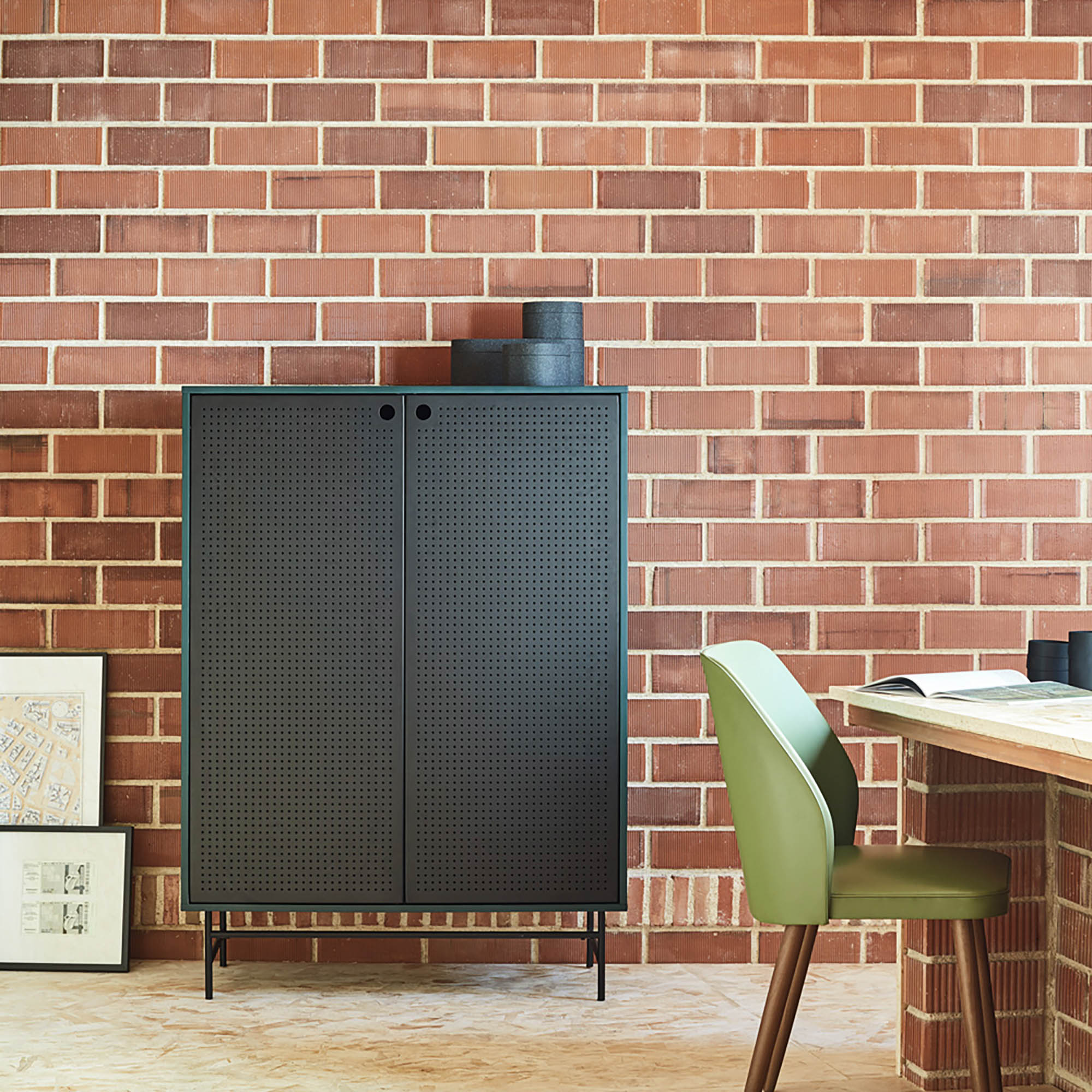 Occasional Cabinet Punto 2D/4Inner Drawers Black/D
