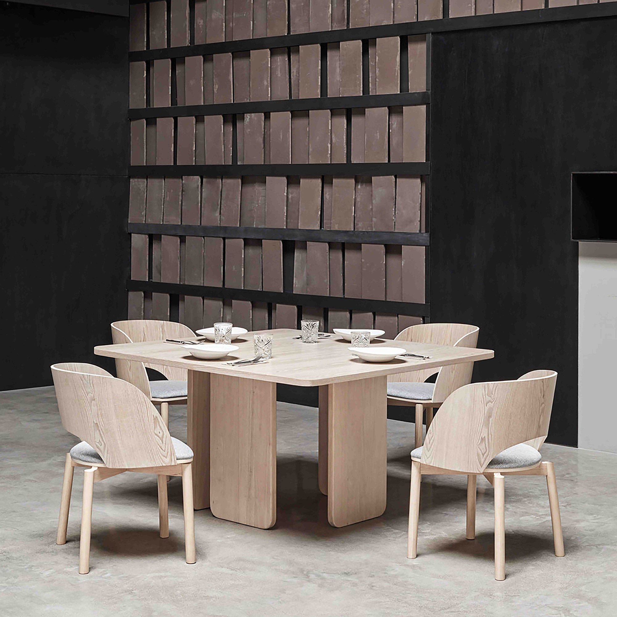 Square Table Arq Light Natural
