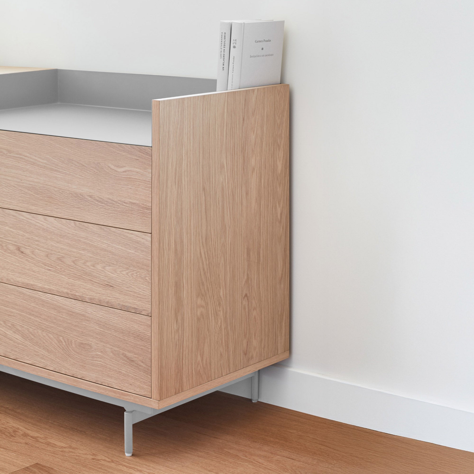 Sideboard Valley 2D3Dr Oak Metal Tray/ Legs Light