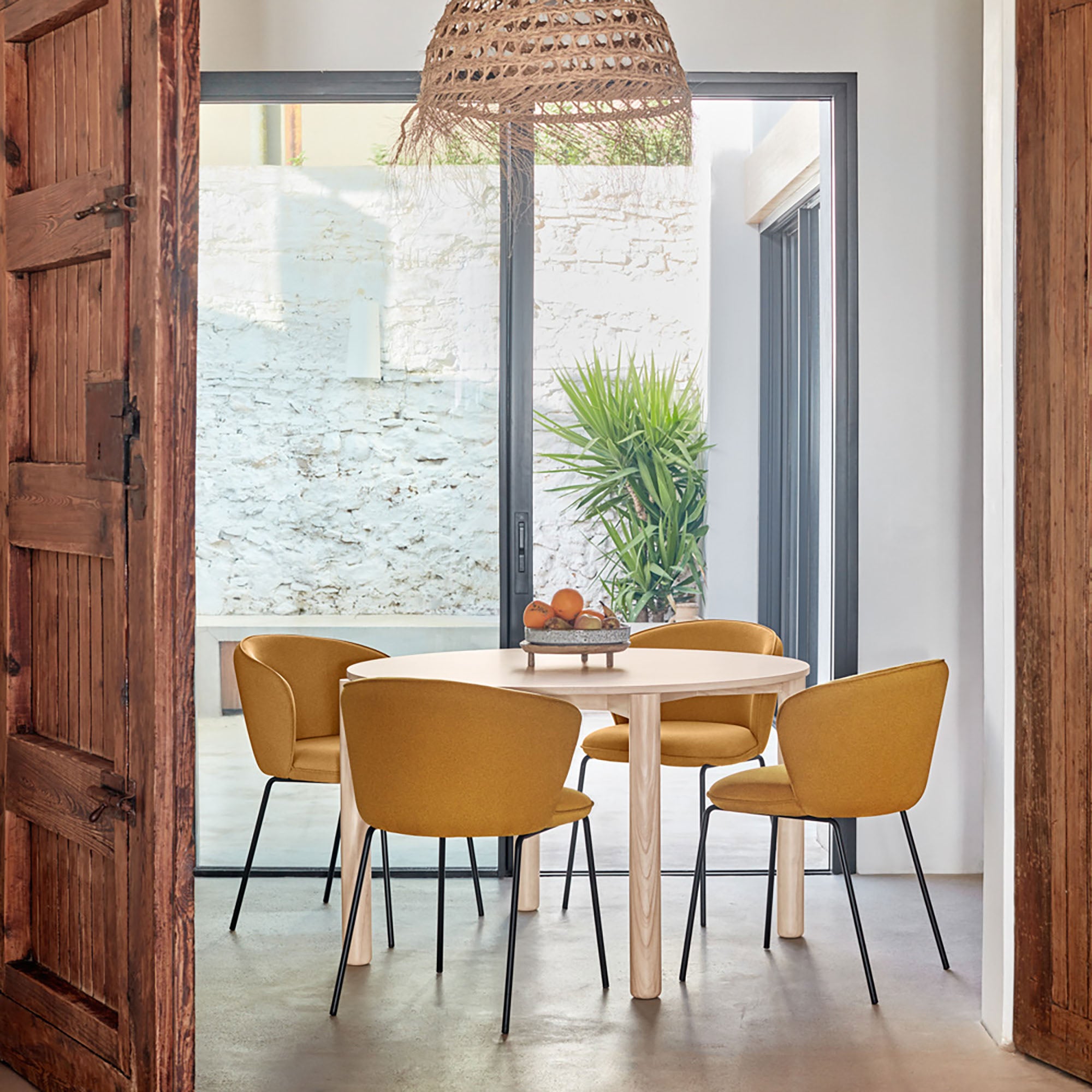 Round Table Atlas 120Cm Light Natural