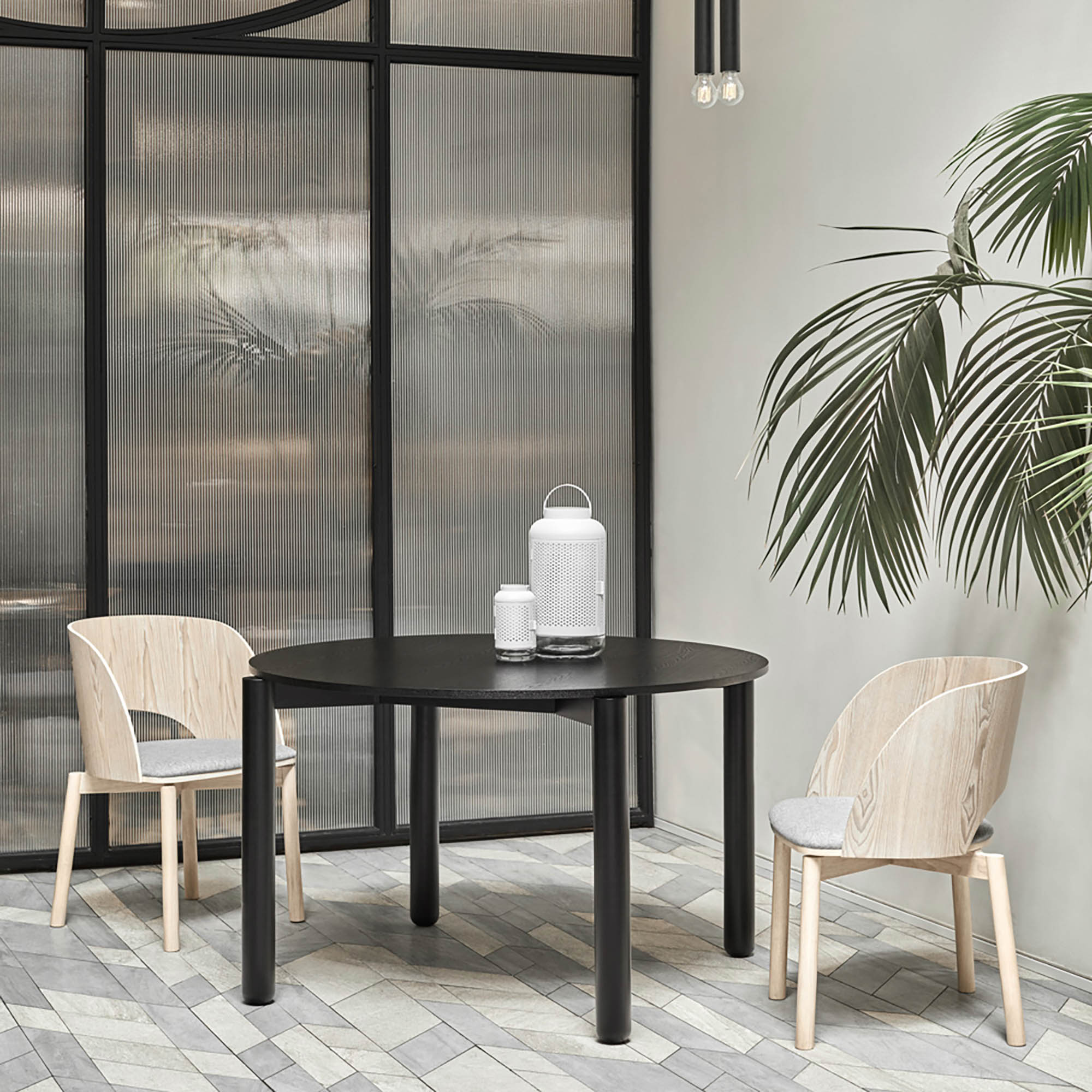Round Table. Atlas 120Cm Black