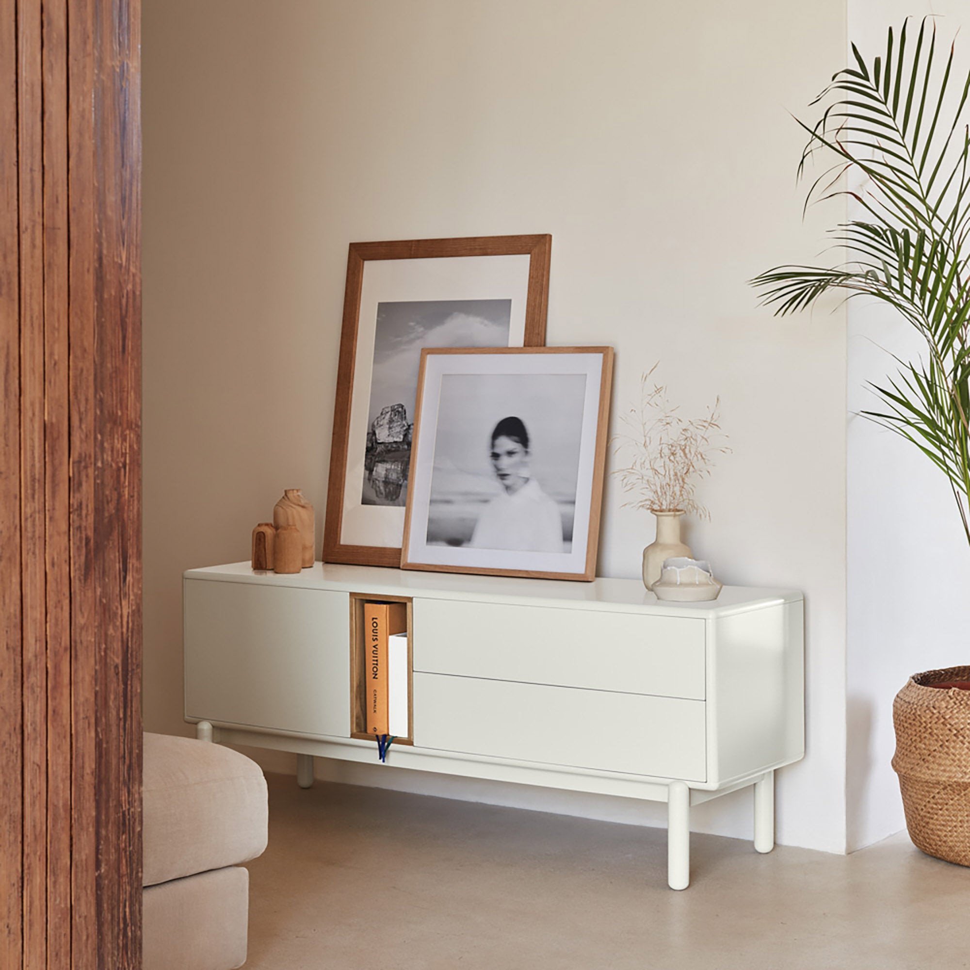 Tv Cabinet Corvo 1D1H2Dr 140Cm Cream