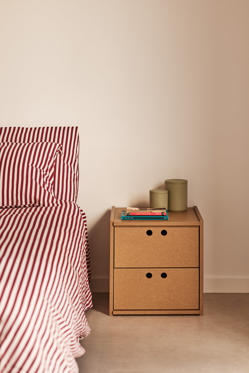Bedside Table Wally – Natural MDF | 40×40×42 cm
