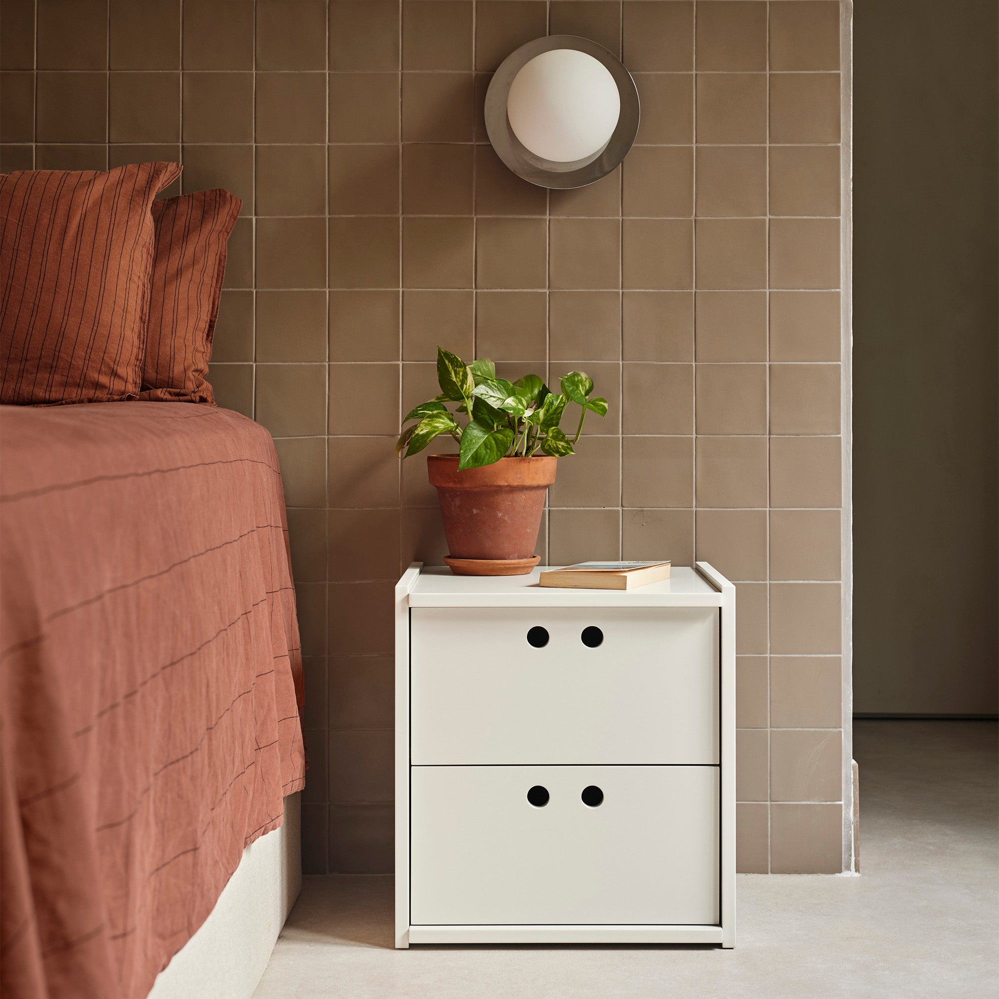 Bedside Table Wally Cream