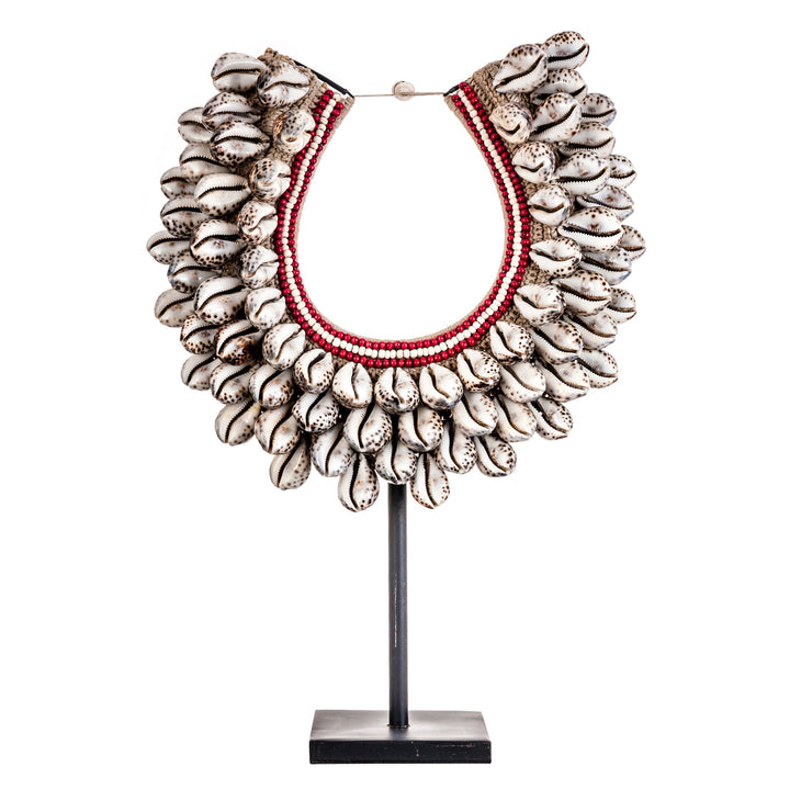 COLLAR INGA FIGURE
