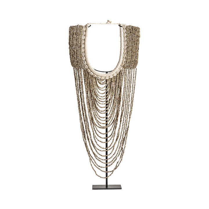 COLLAR FIGURE