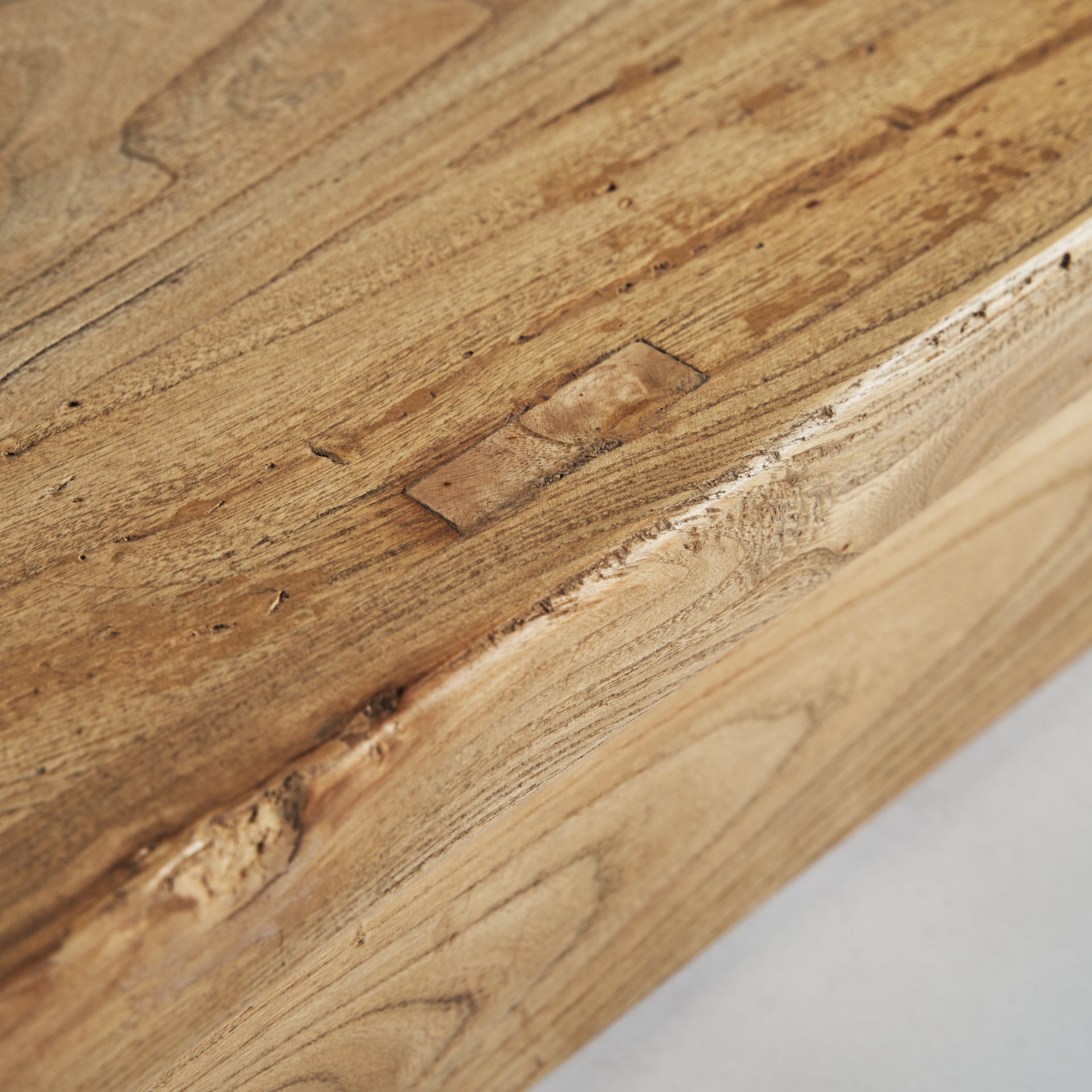 BERCA EXTENDING TABLE