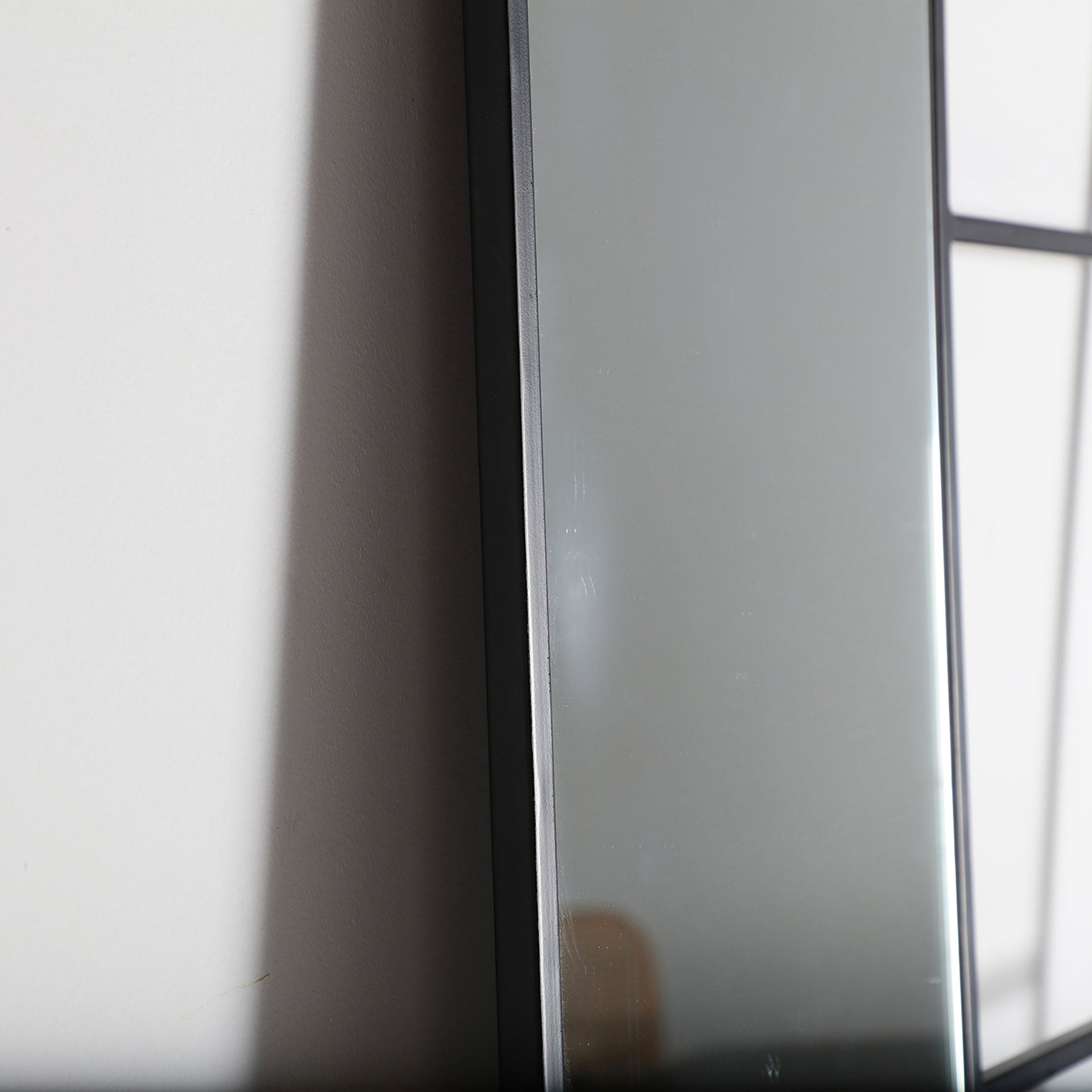 EZEQUIEL MIRROR