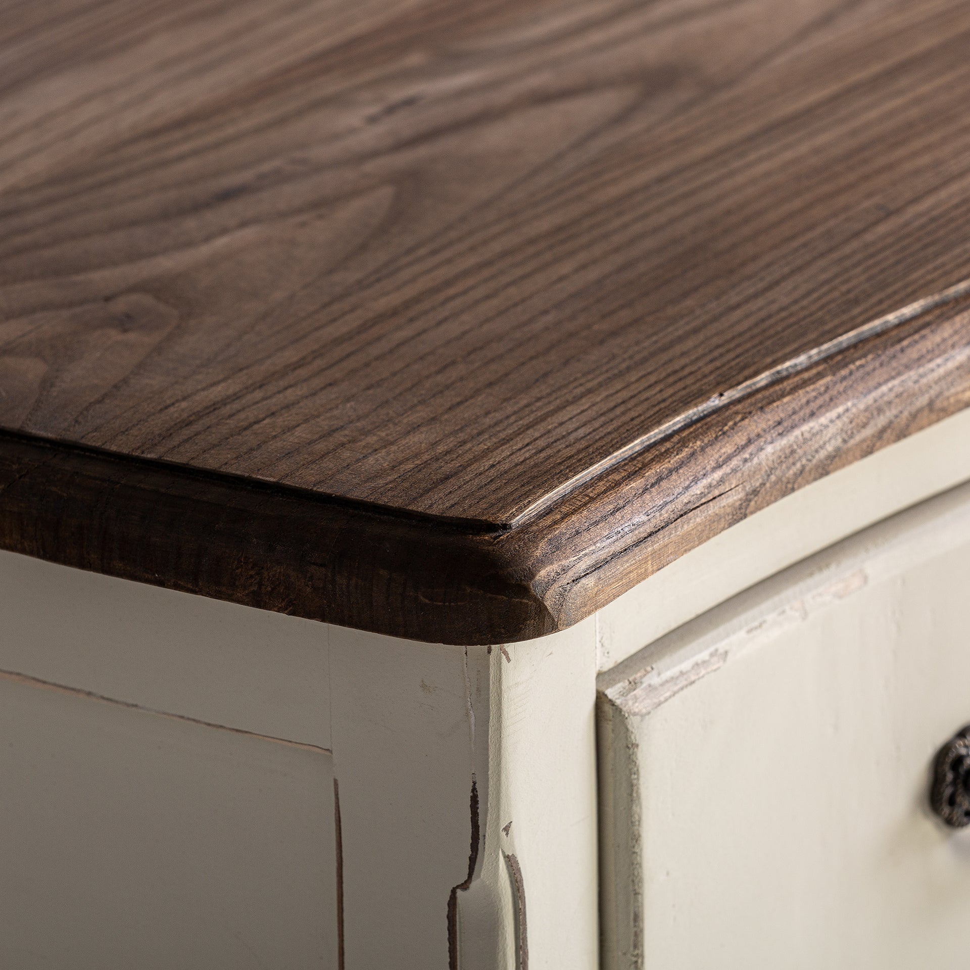 PIVKA CHEST OF DRAWERS