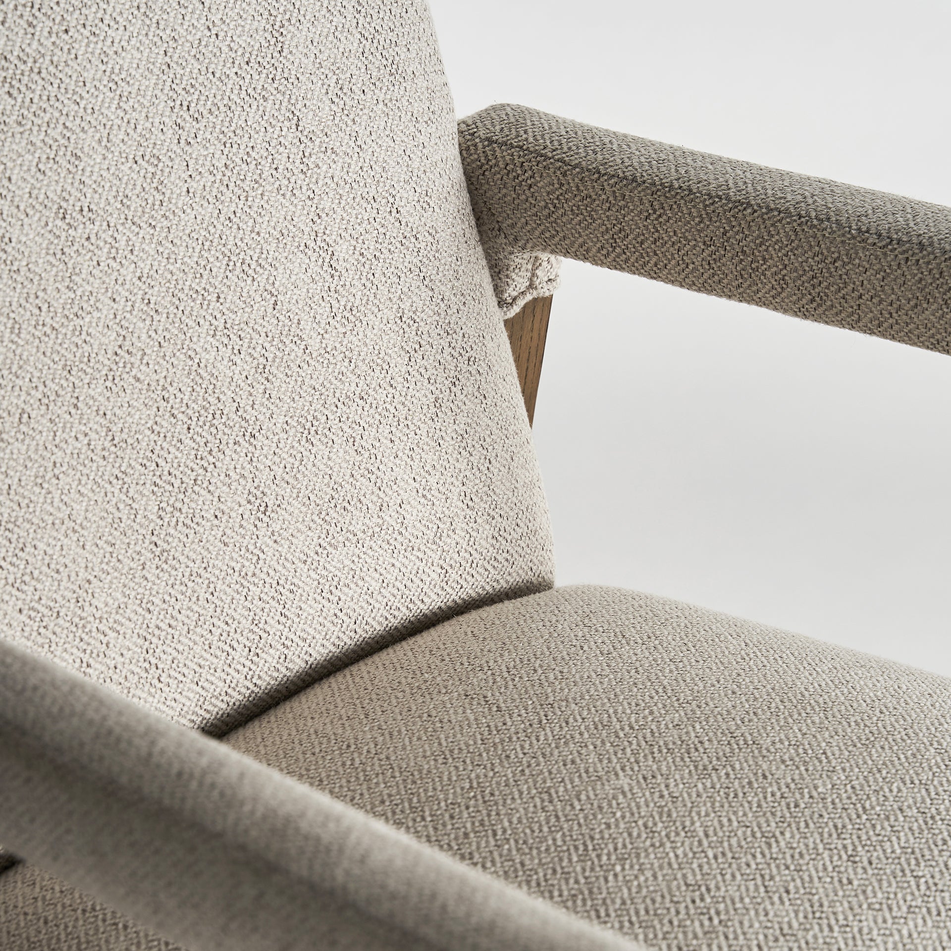 Baena Colonial Chair - Cream Linen & Birch Wood with Foam