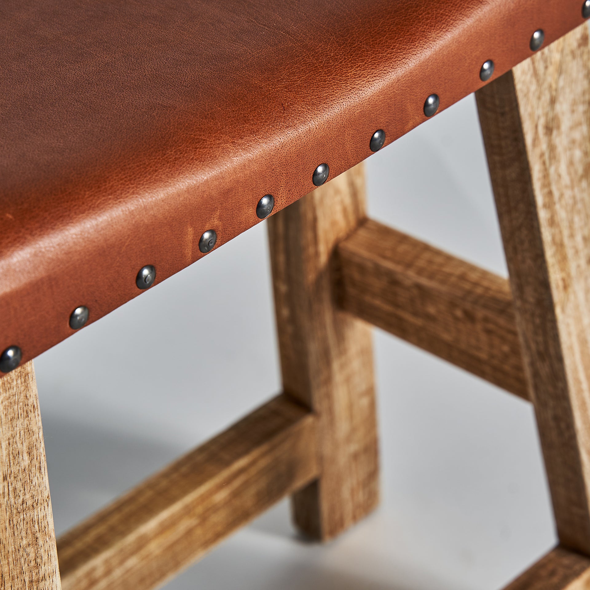 Vayor Mango Wood Footrest - Nordic Style Brown Leather Ottoman