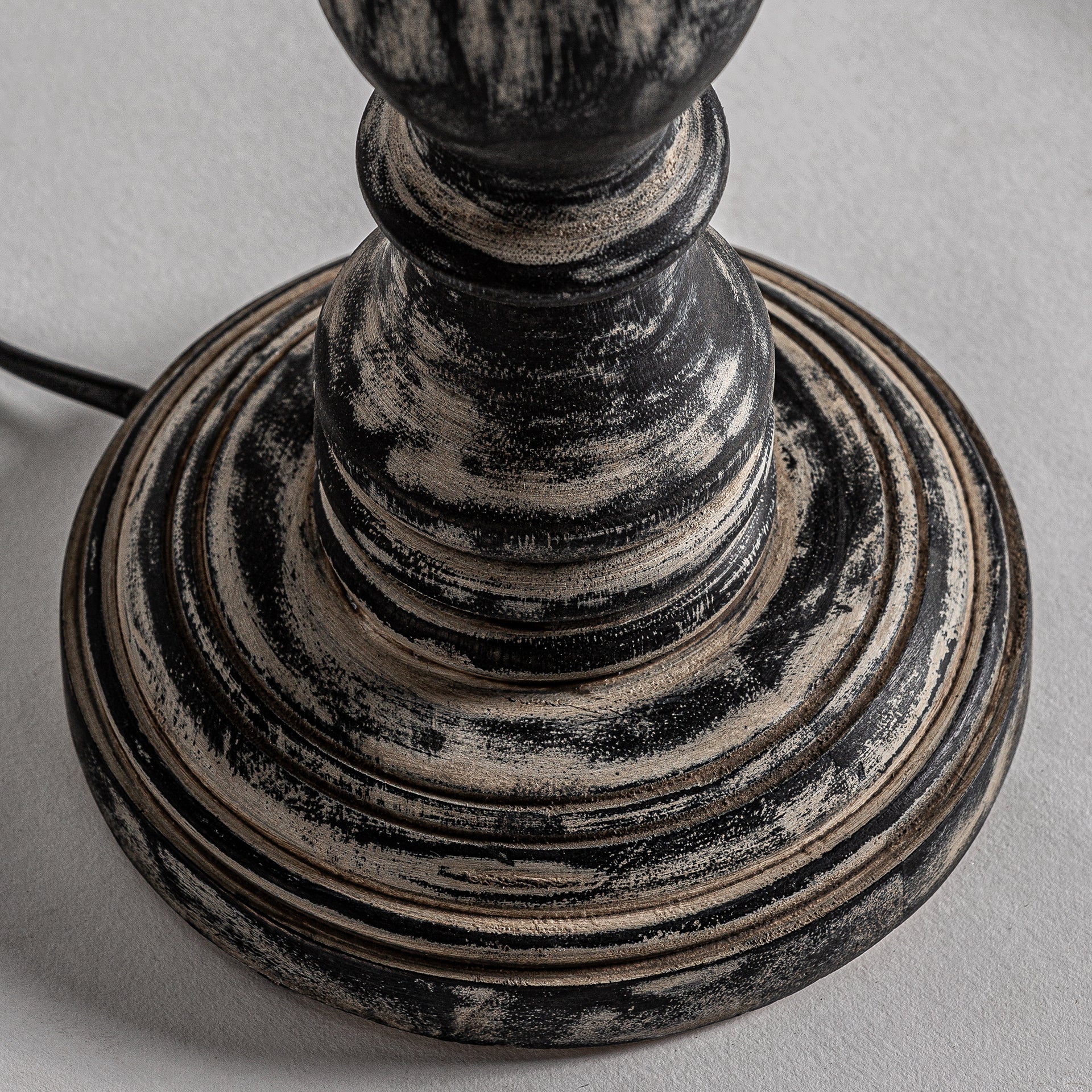 Provenzal bordslampa i mangoträ - svart bomullsskärm