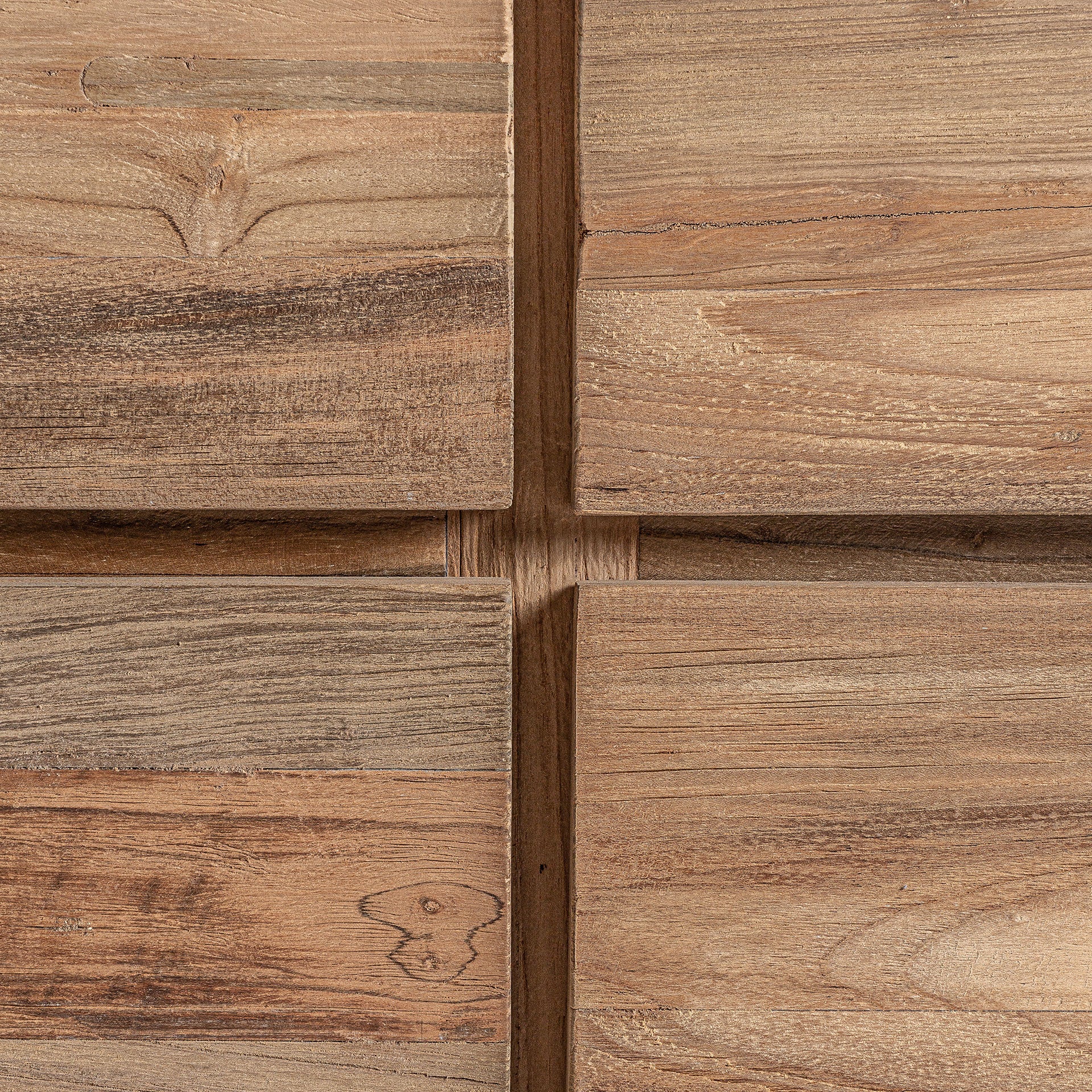 LUX CHEST OF DRAWERS