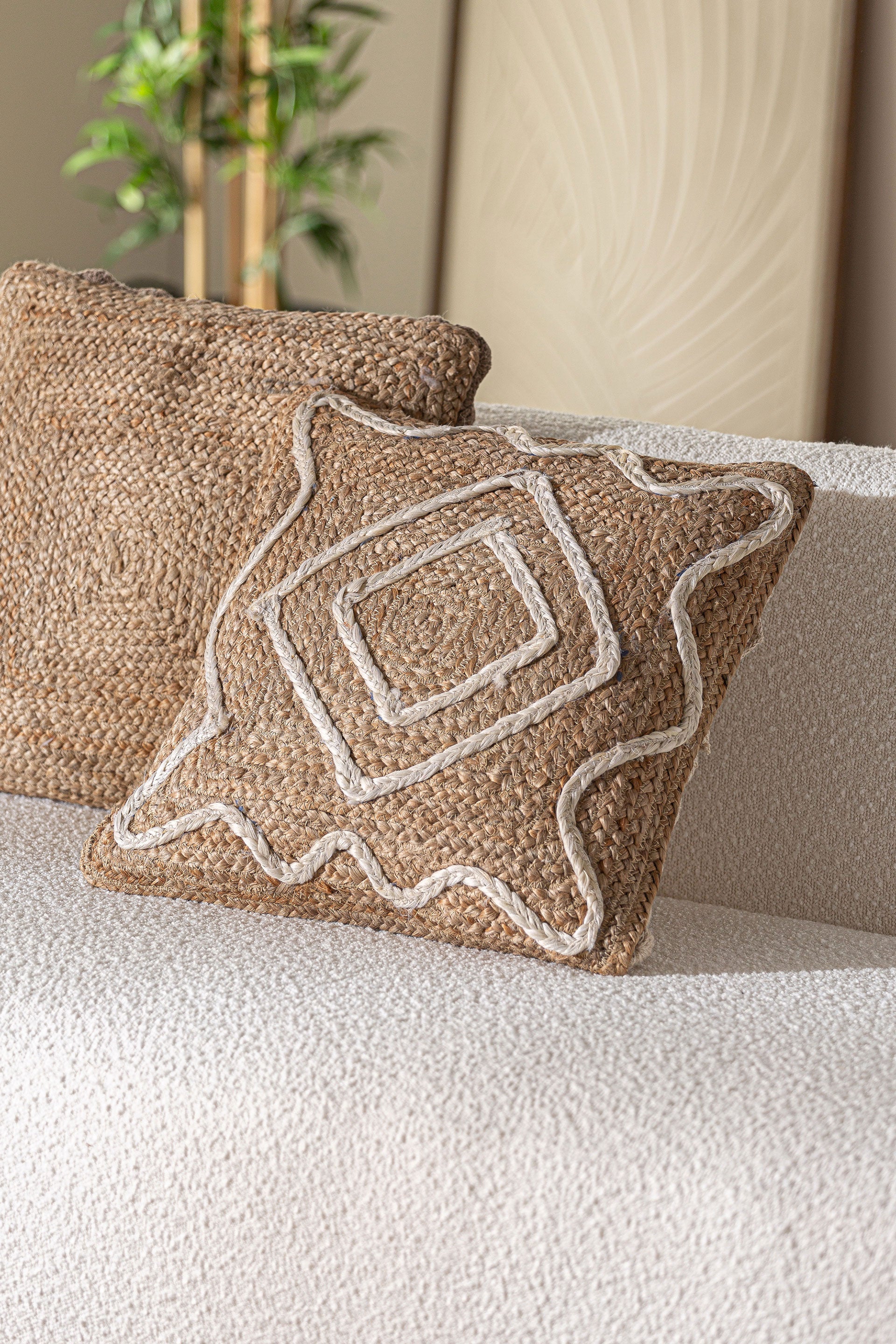 THIESI CUSHION