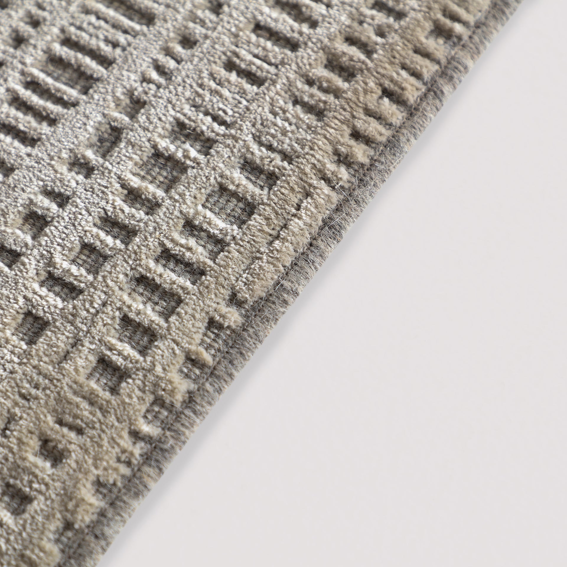 Matta Abantza Viscose Carpet