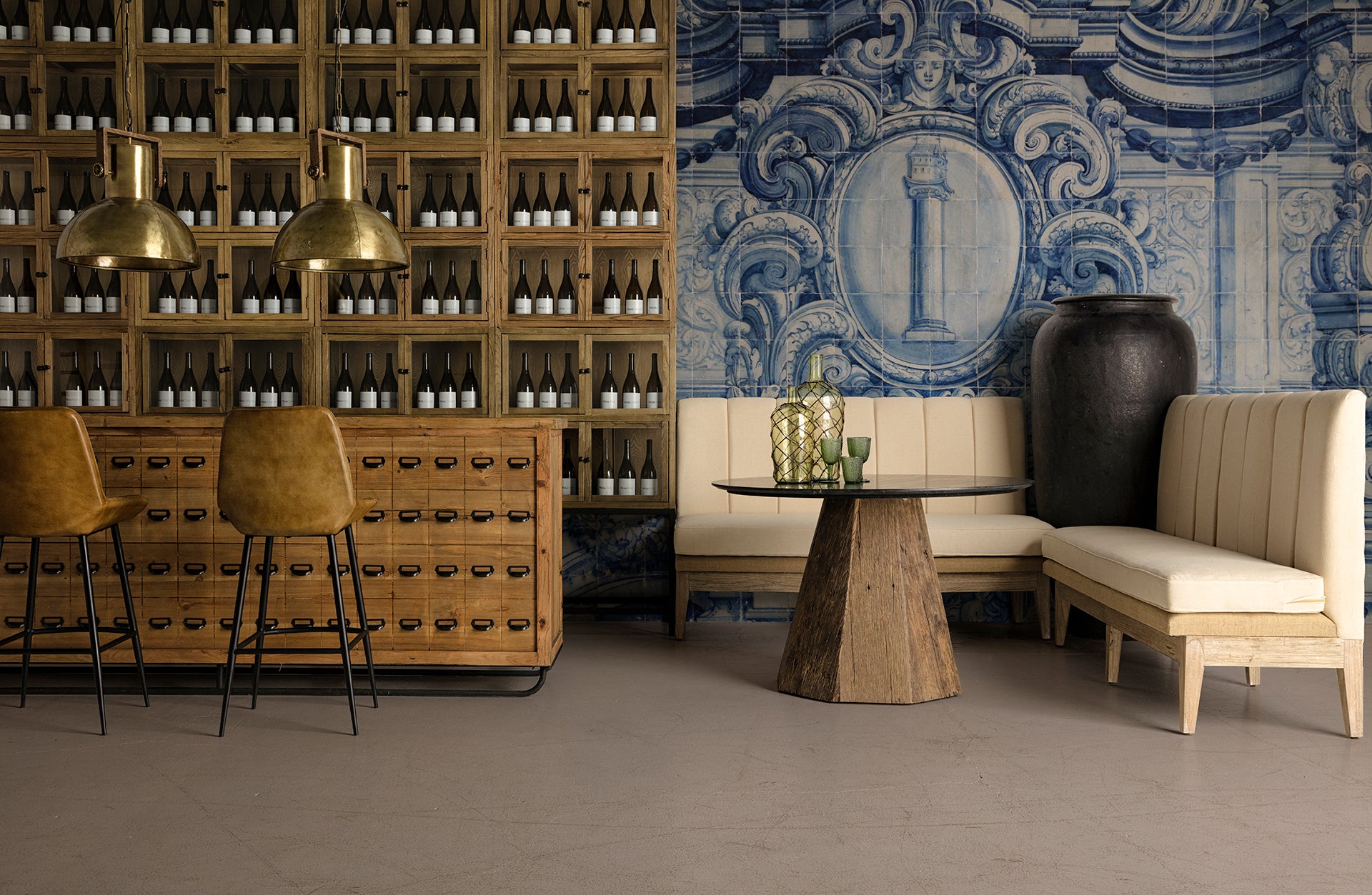 WALDING DINING TABLE