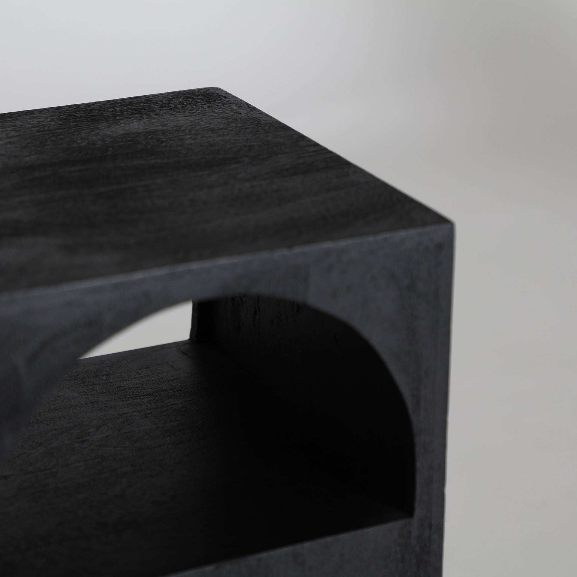 KIRILA SIDE TABLE