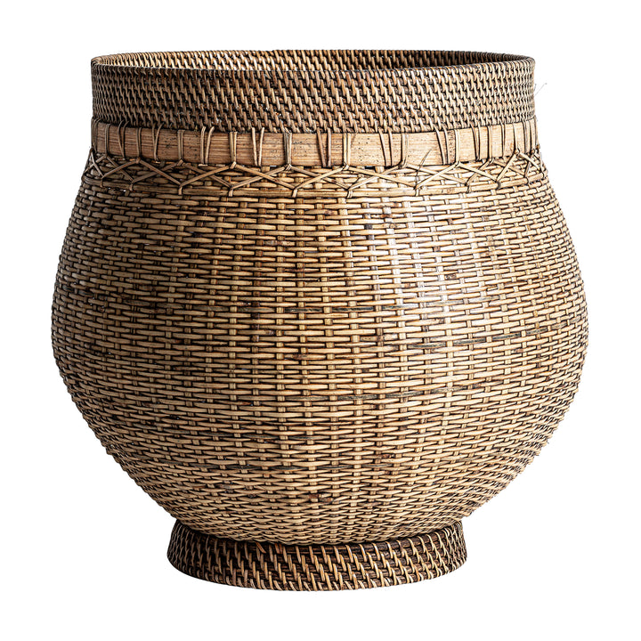 CLOTHES BASKET