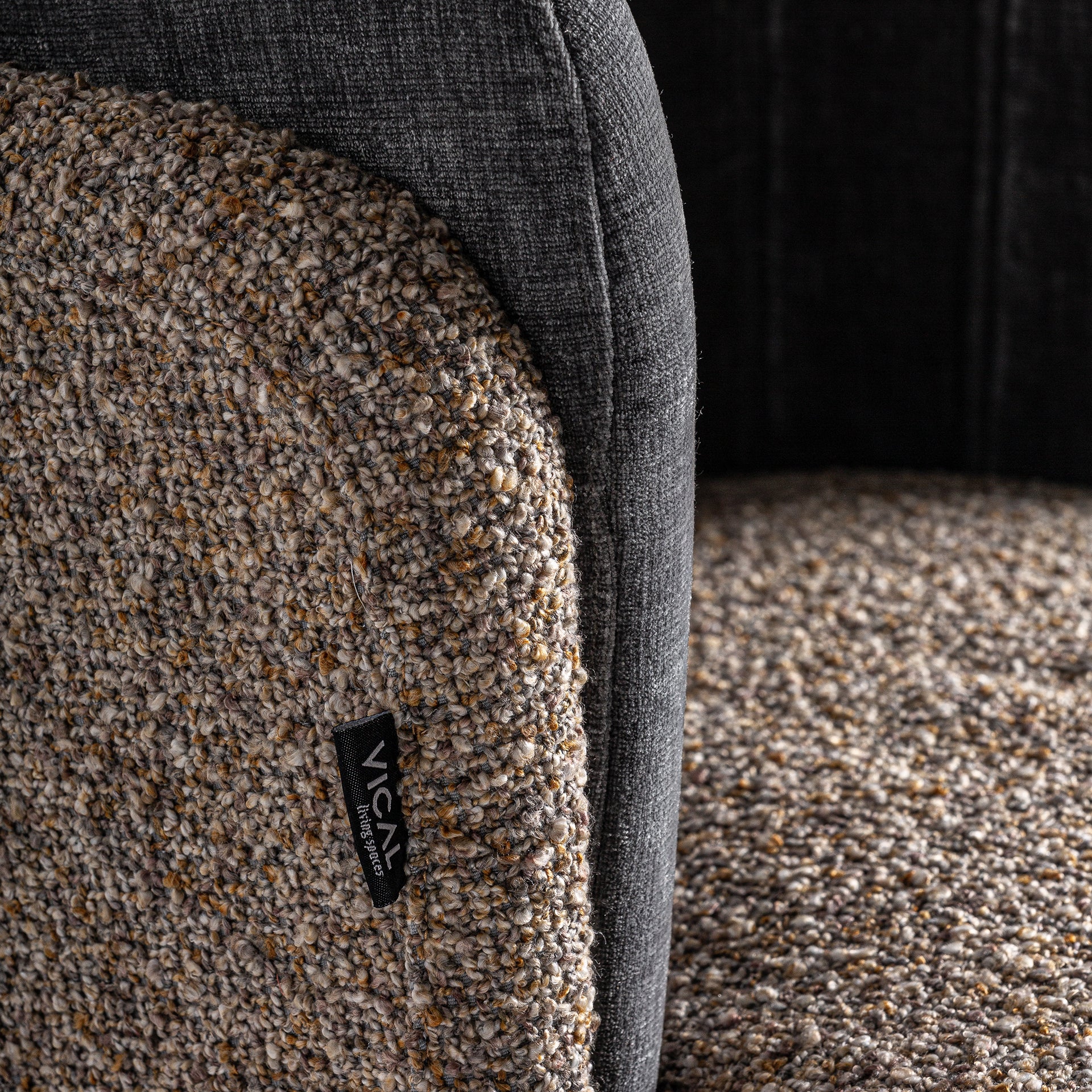 MEDA Velvet Lounge Chair