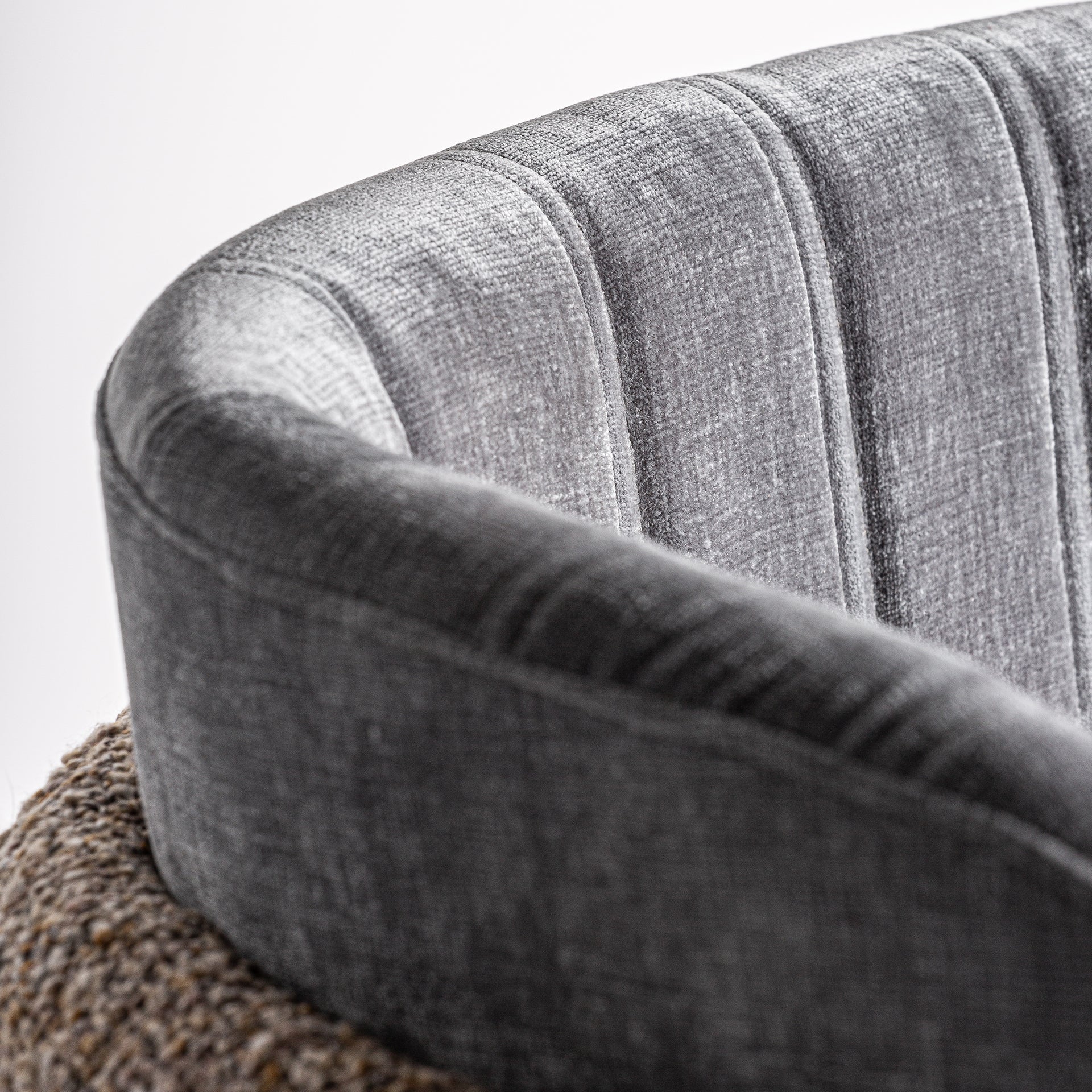 MEDA Velvet Lounge Chair