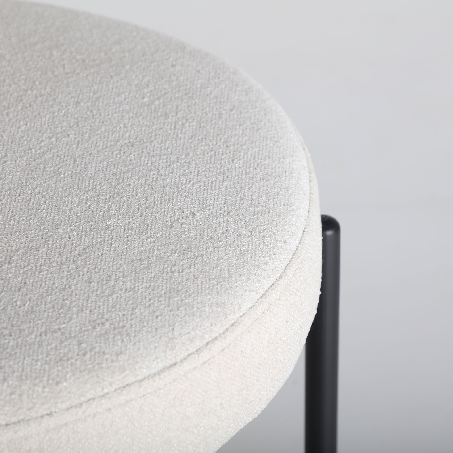 BREVILLE CHAIR