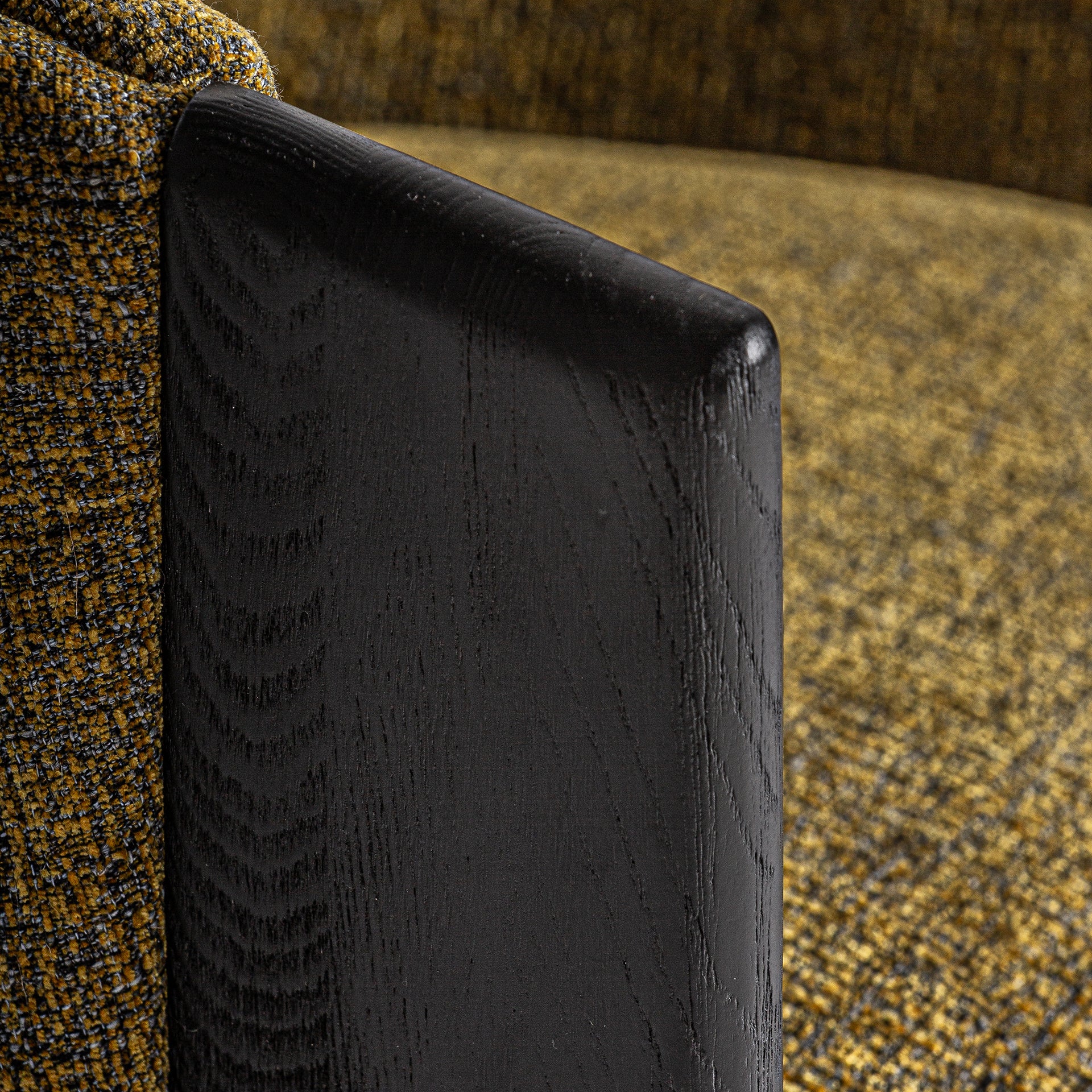 NARA ARMCHAIR