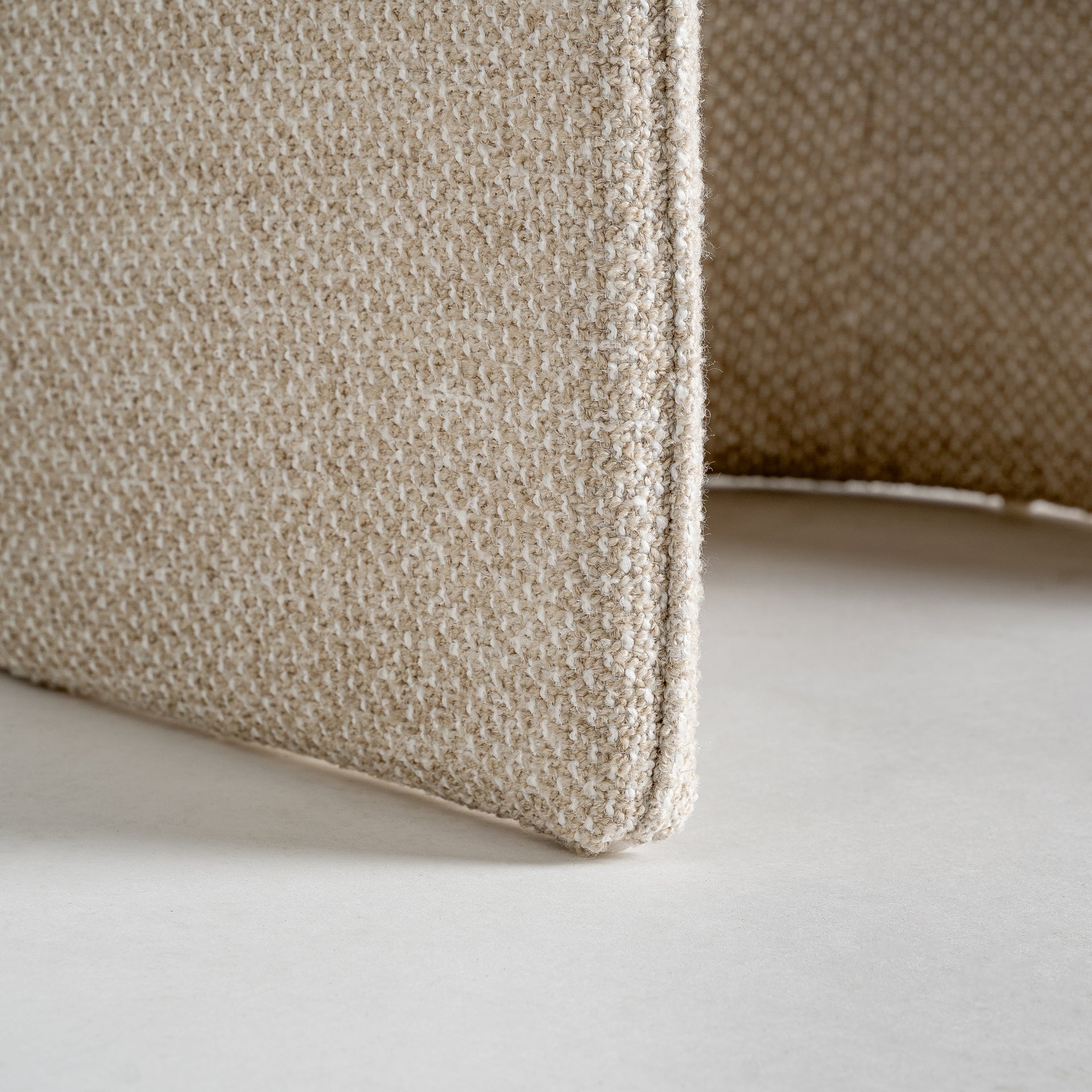 MAYUN Art Deco Armchair - Beige Polyester & Iron Frame