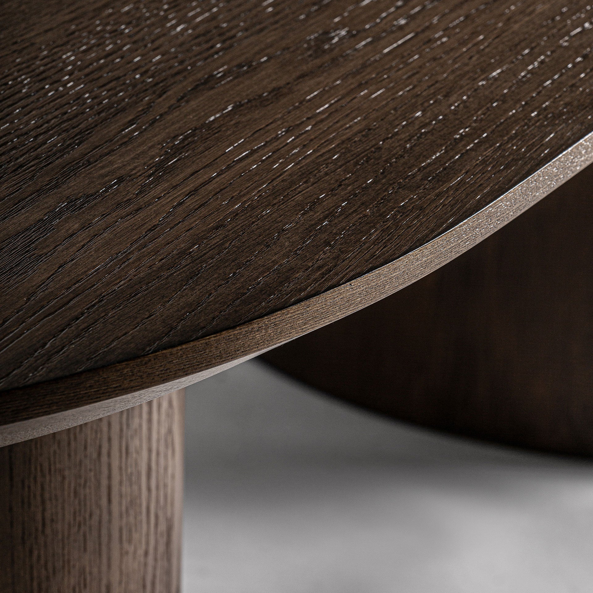 TREIGNAC DINING TABLE