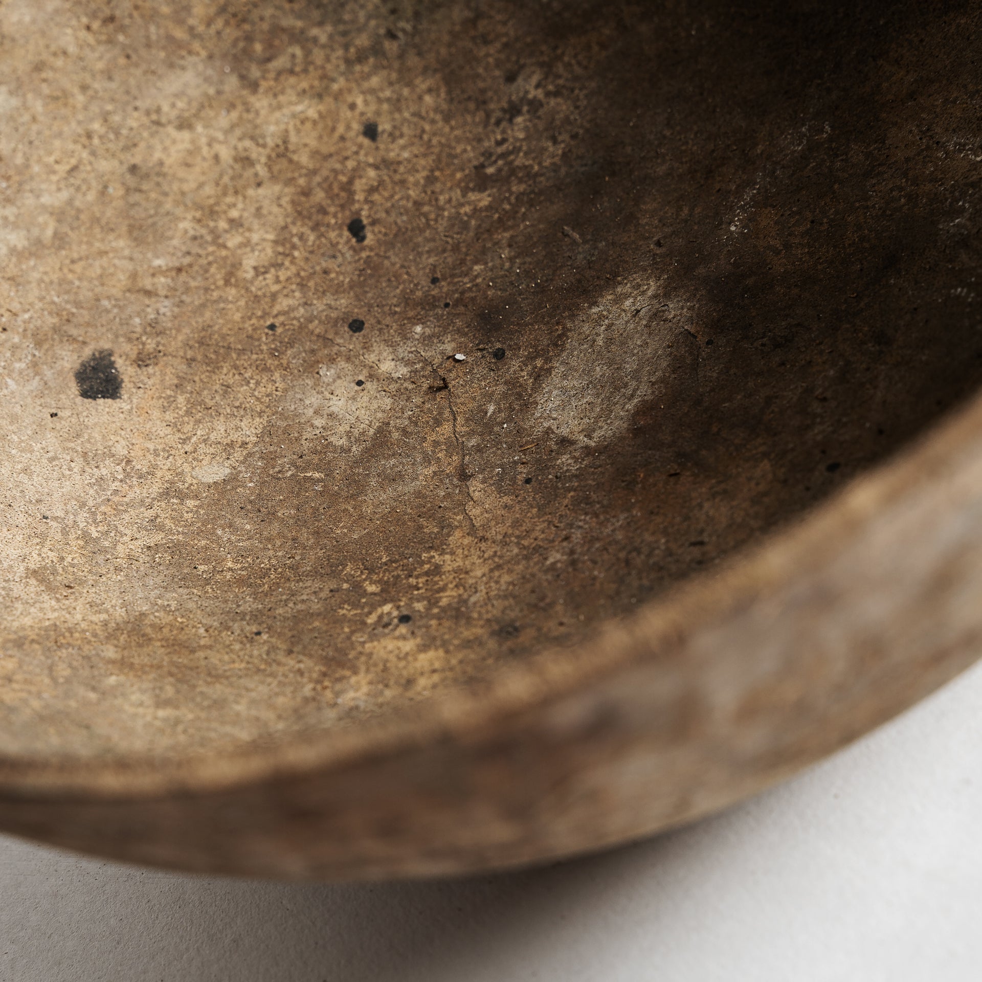 Skål i etniskt mangoträ - brun