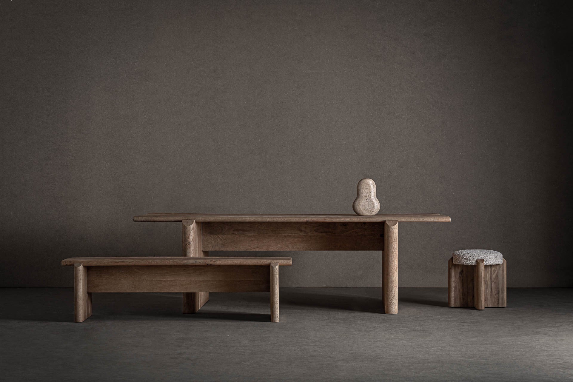 JACQUARD DINING TABLE