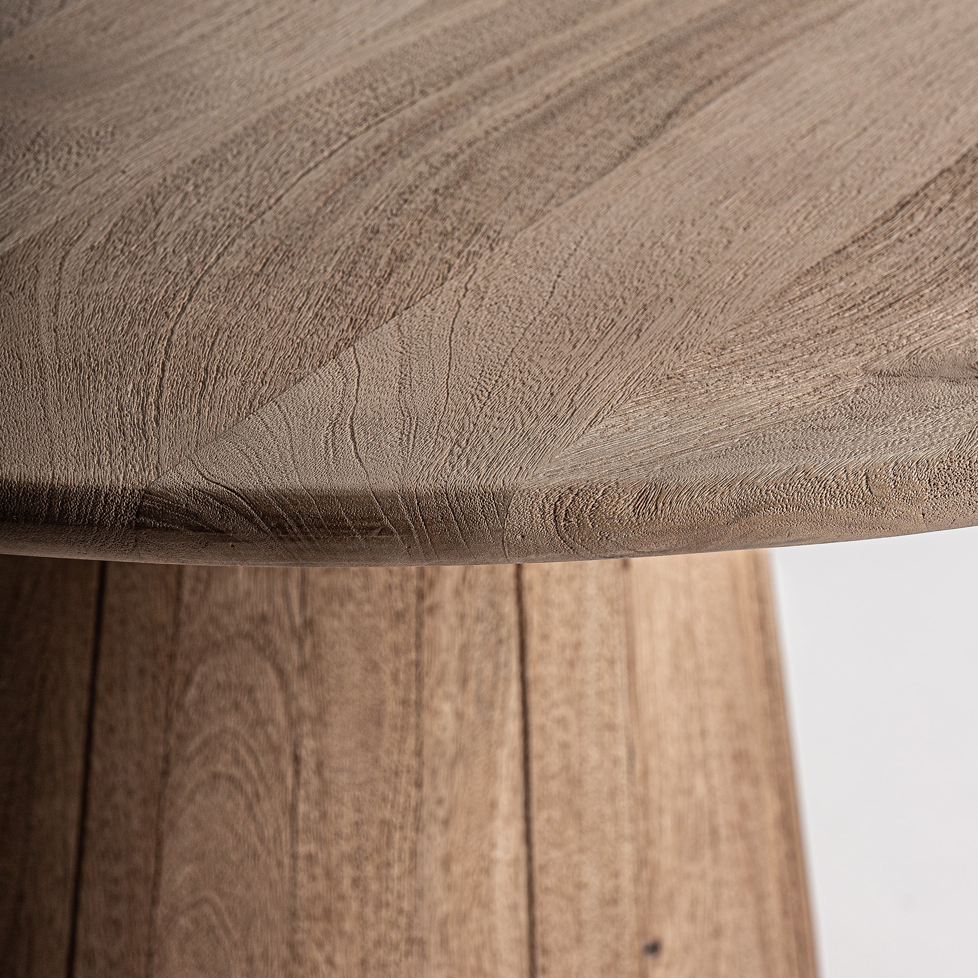 JACQUARD DINING TABLE