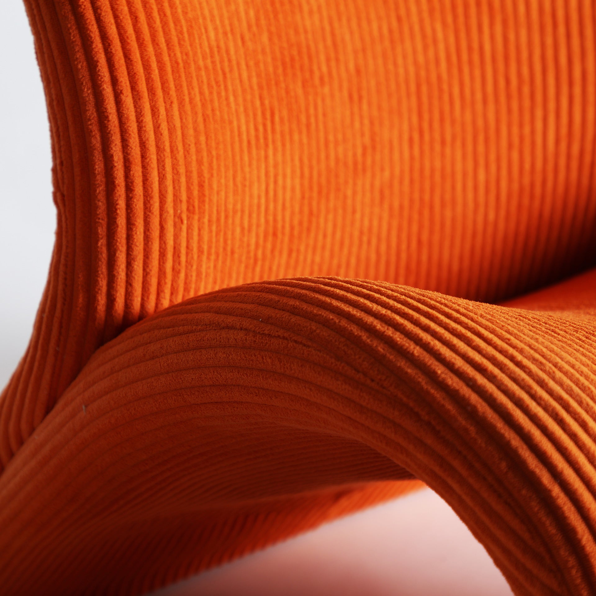 VIANNE ARMCHAIR