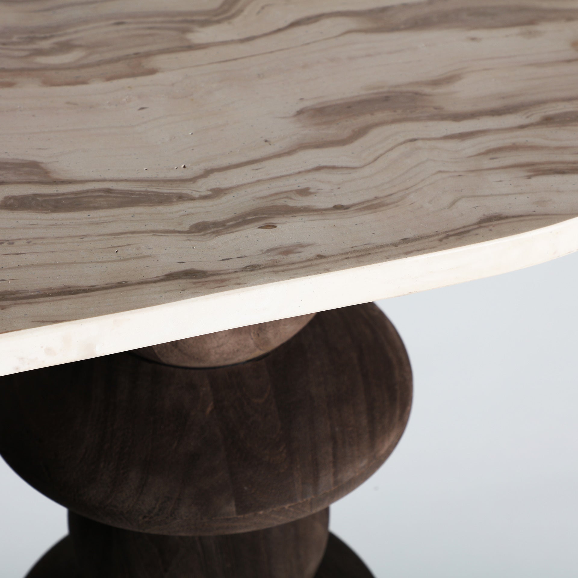 VRADS CONSOLE TABLE