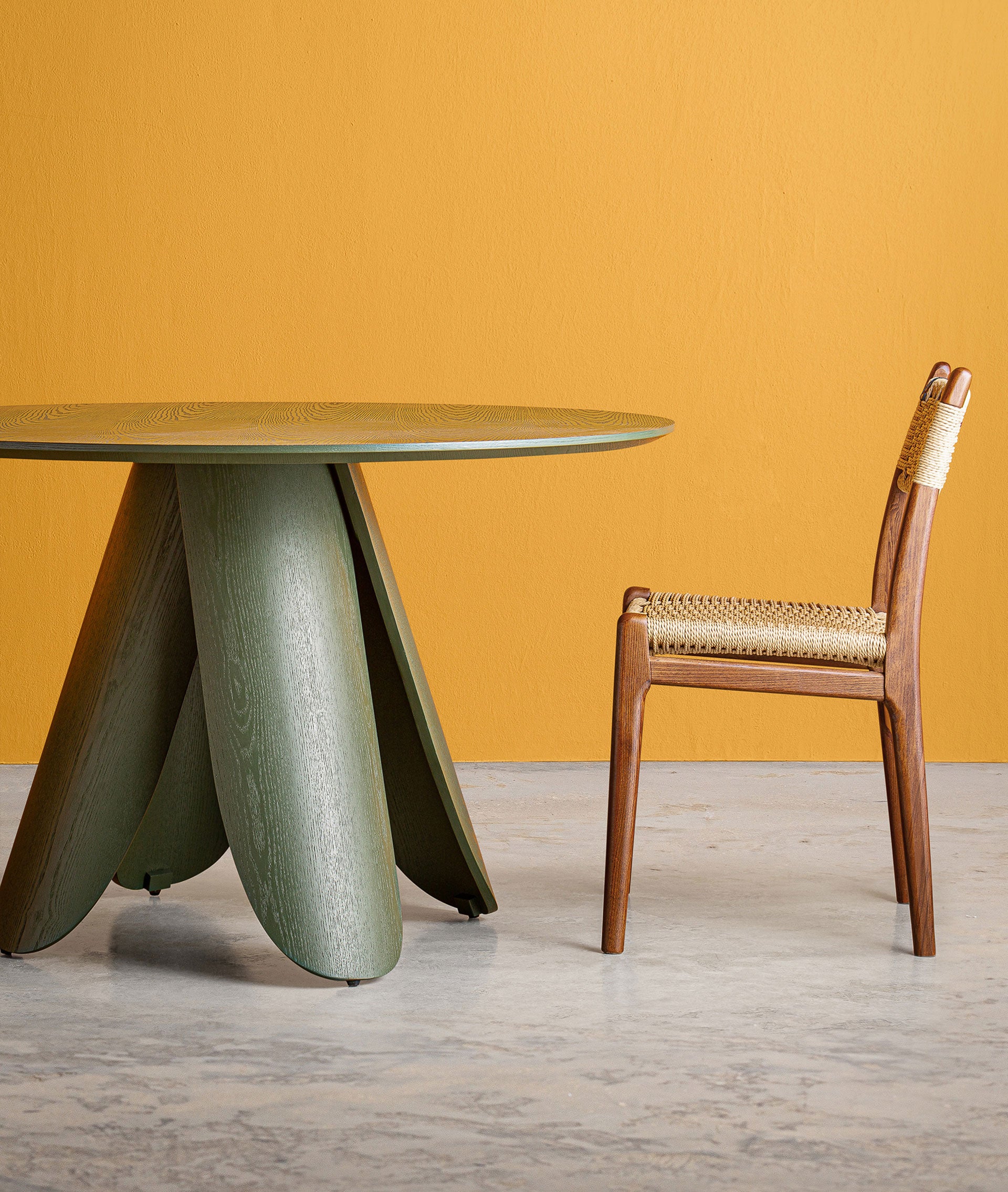 DORSTEN DINING TABLE