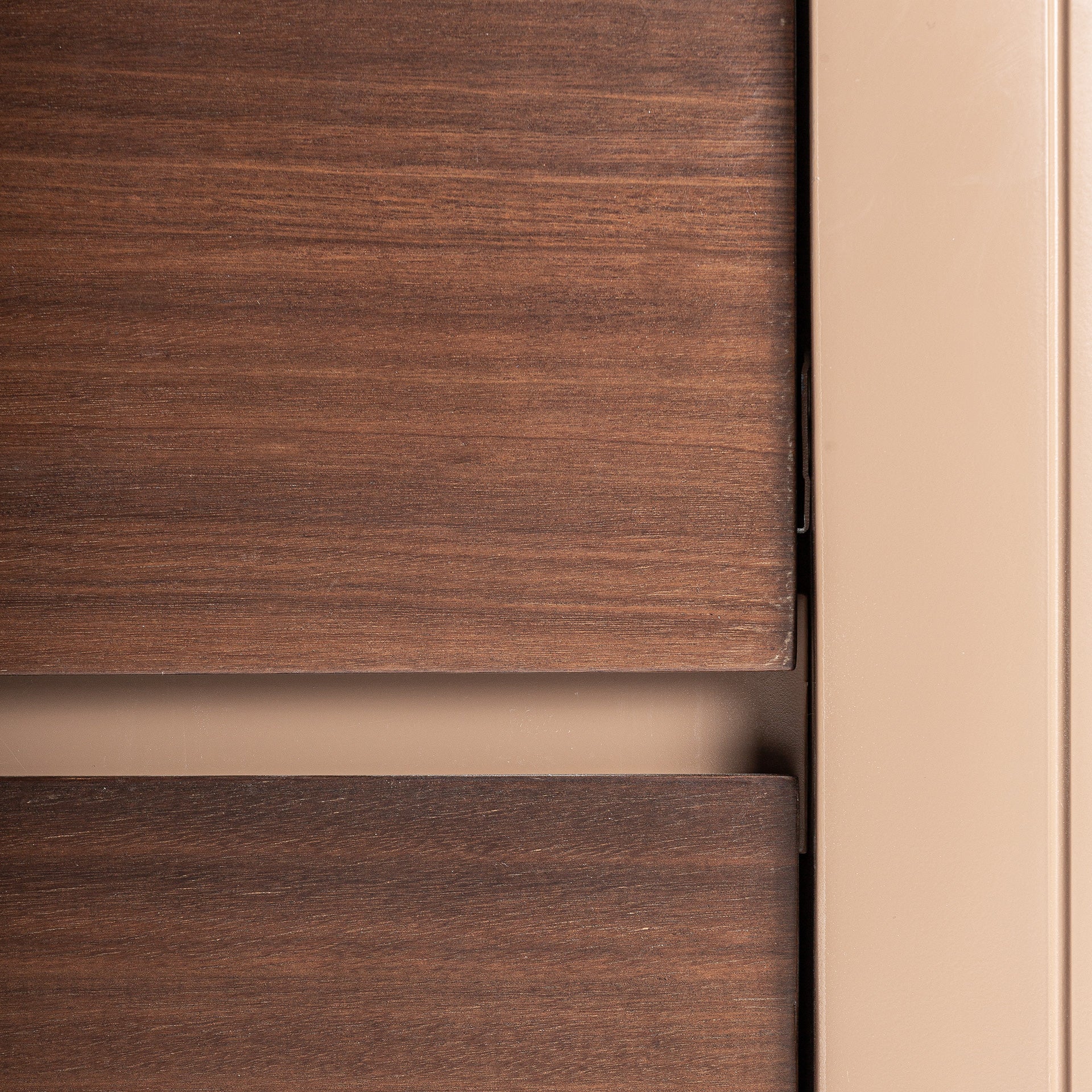 SOAZA CHEST OF DRAWERS