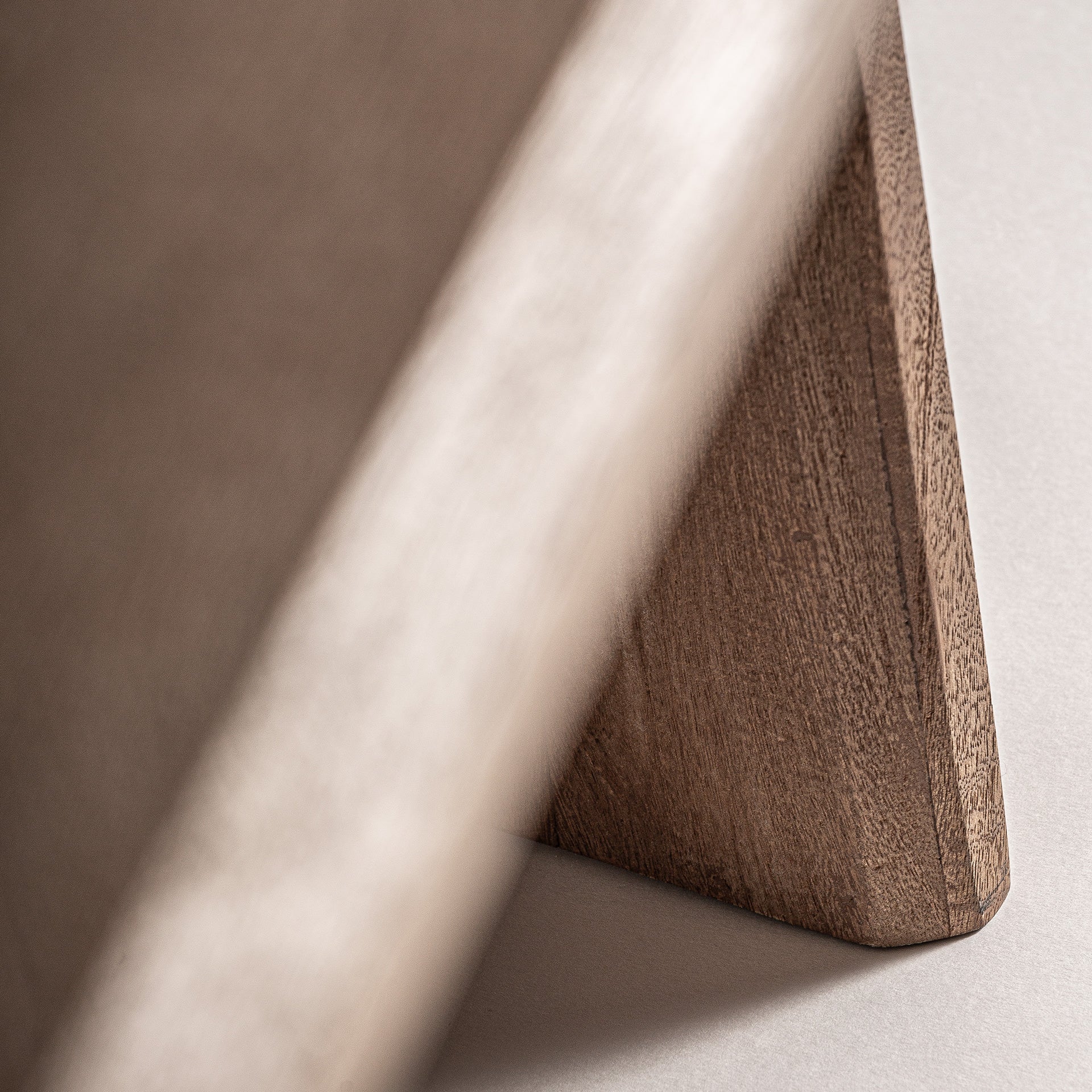 LENDINE DINING TABLE