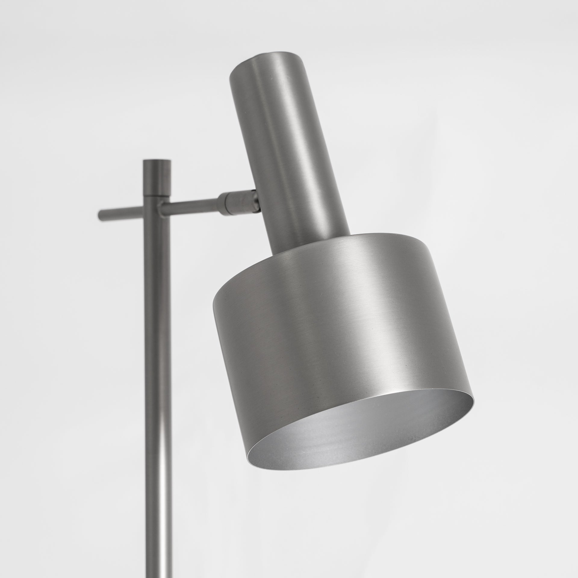 JEHNA FLOOR LAMP