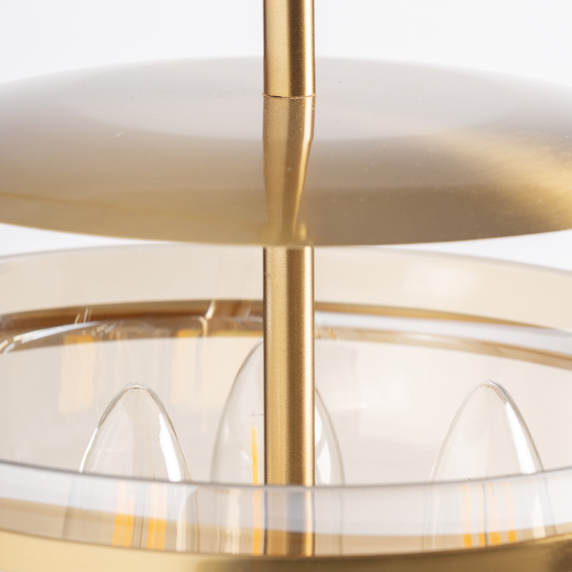 Kristall-Deckenleuchte mit goldenem Stahlrahmen