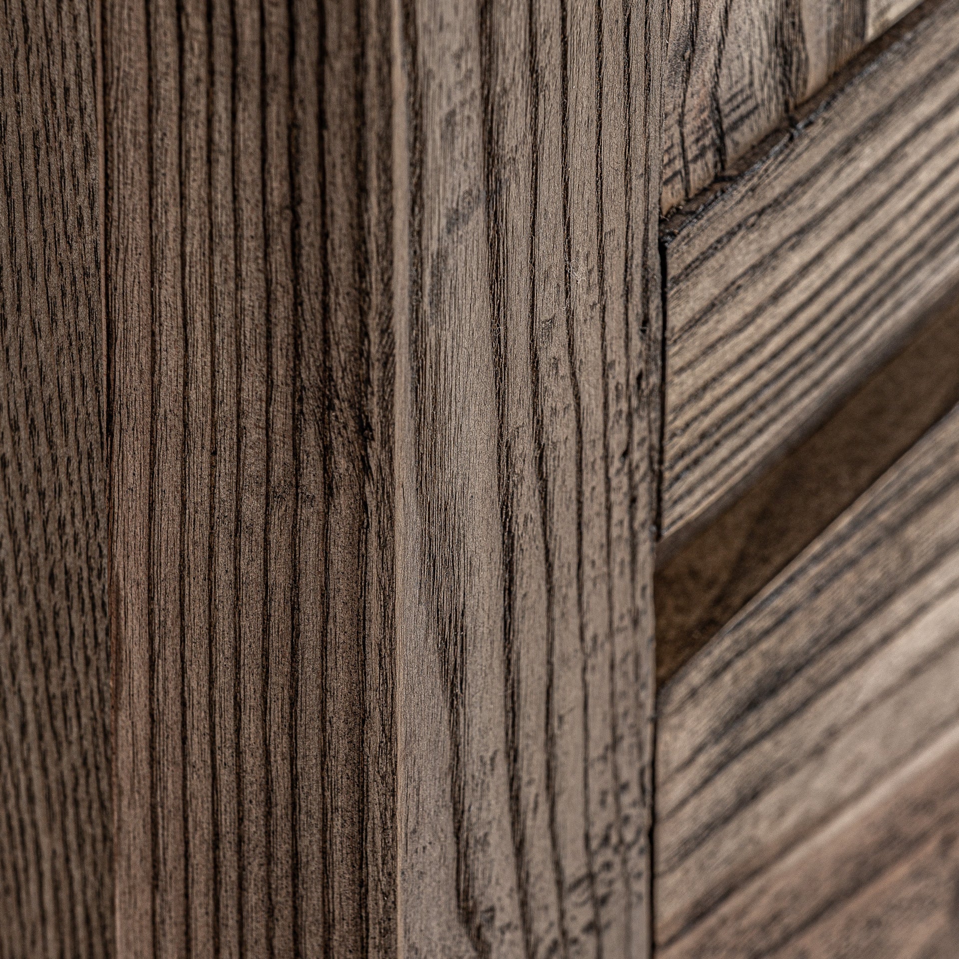 Thouars Rustic Elm Wood Wardrobe