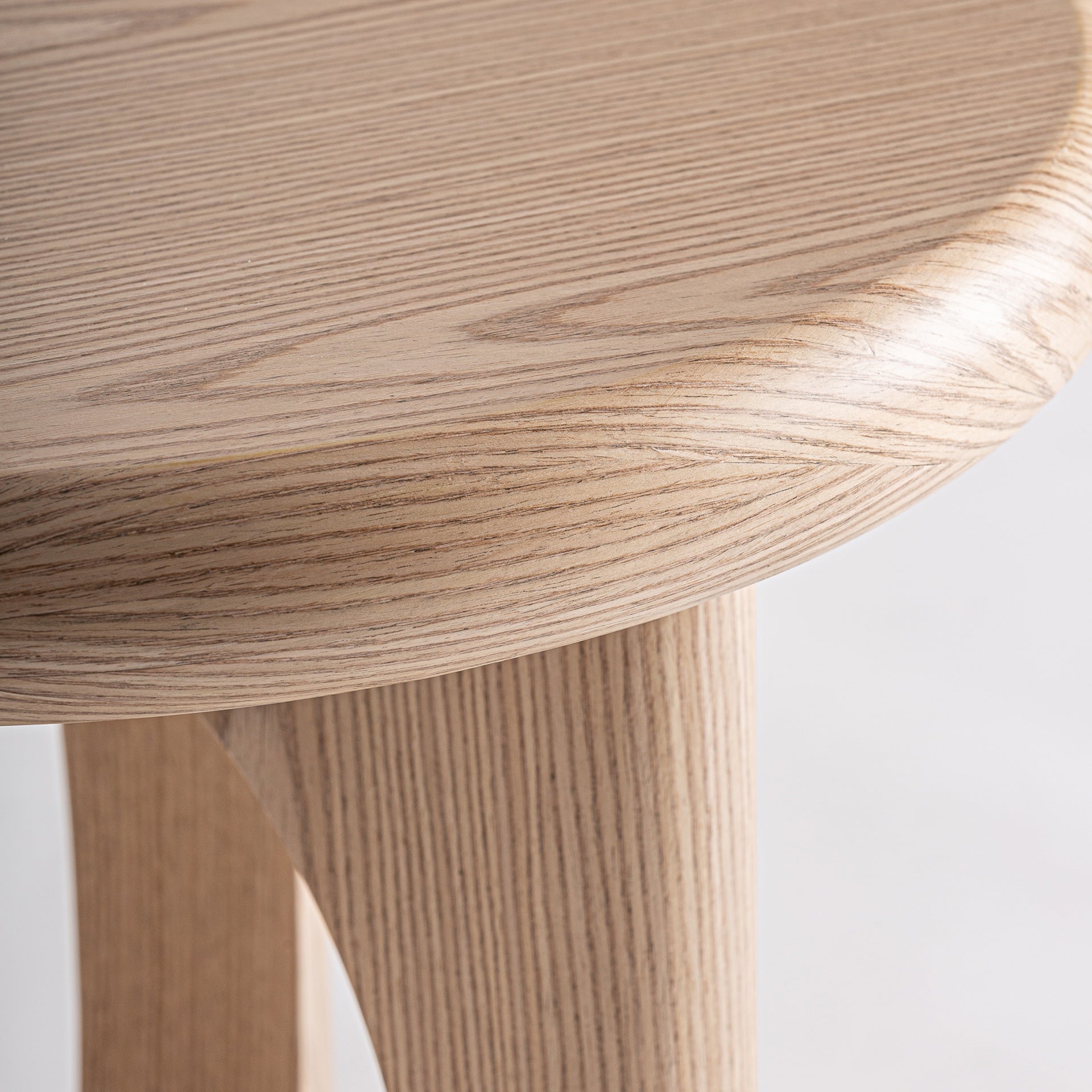 LIRA COFFEE TABLE