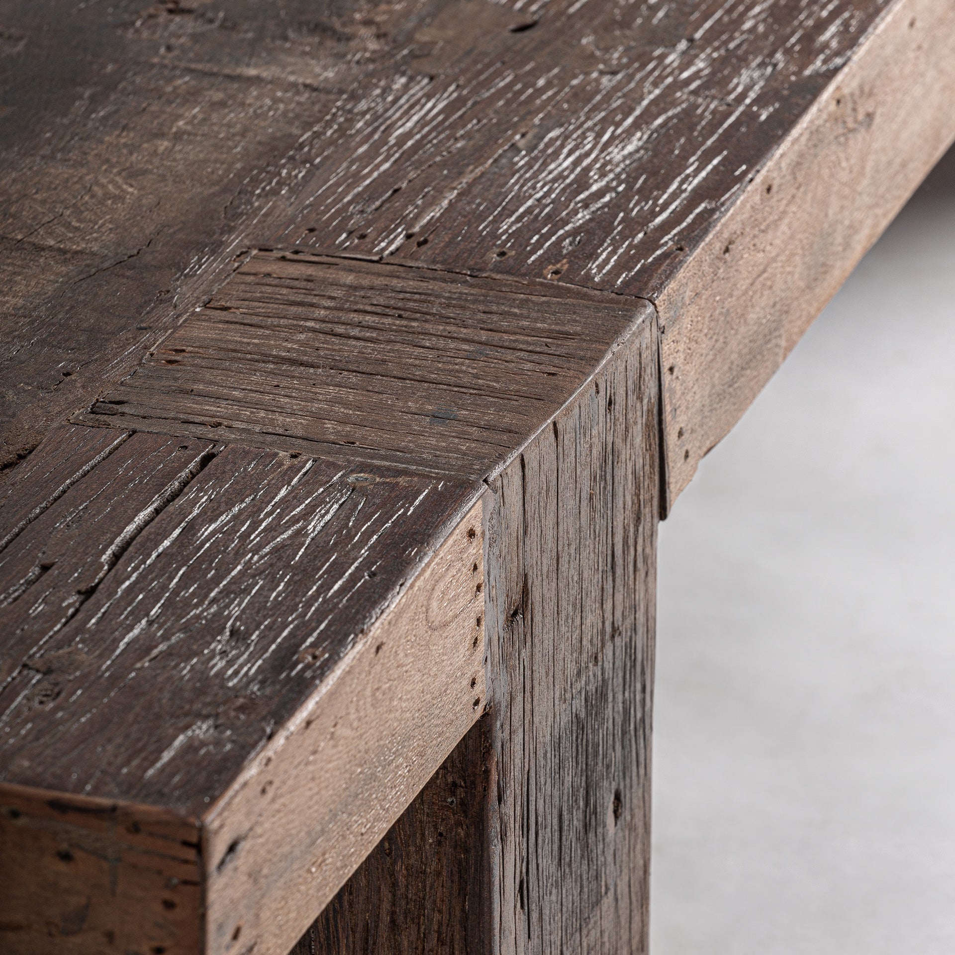 Reclaimed Wood Coffee Table - Classic Brown Losse Design