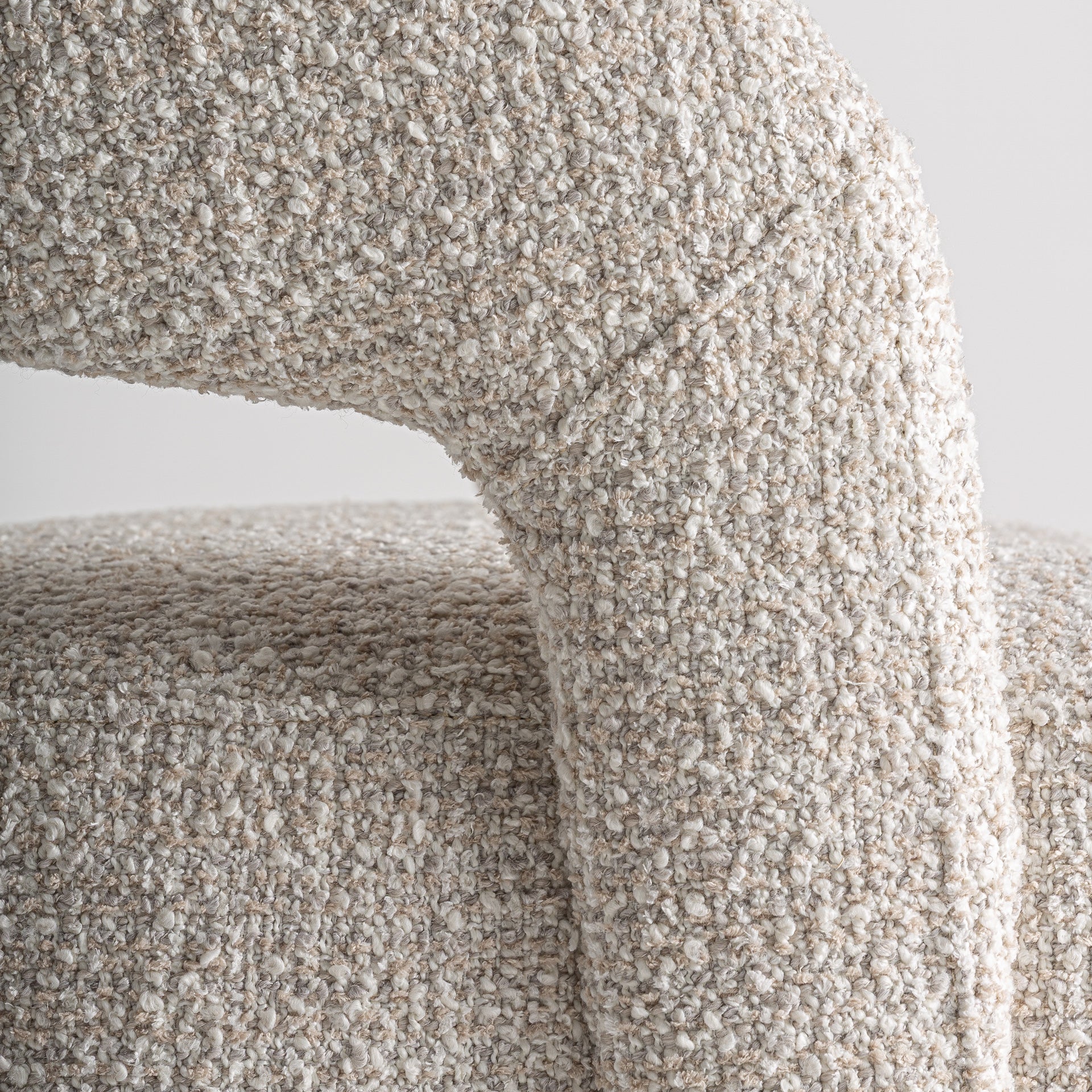 BESNE CHAIR