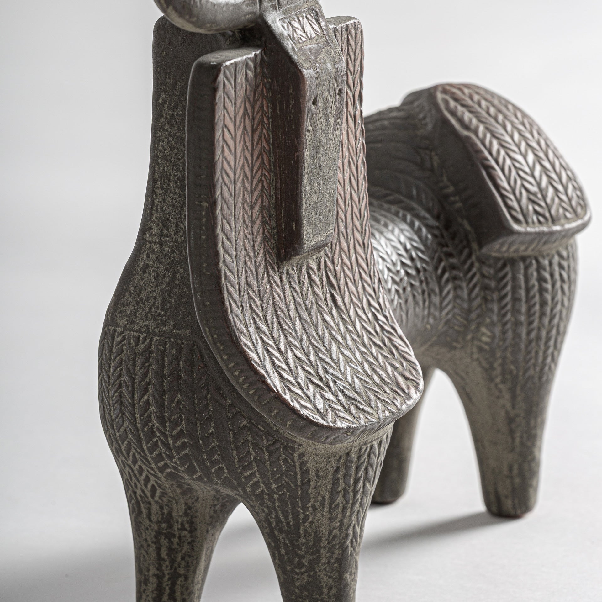 HIROKO CERAMIC SCULPTURE IN BROWN