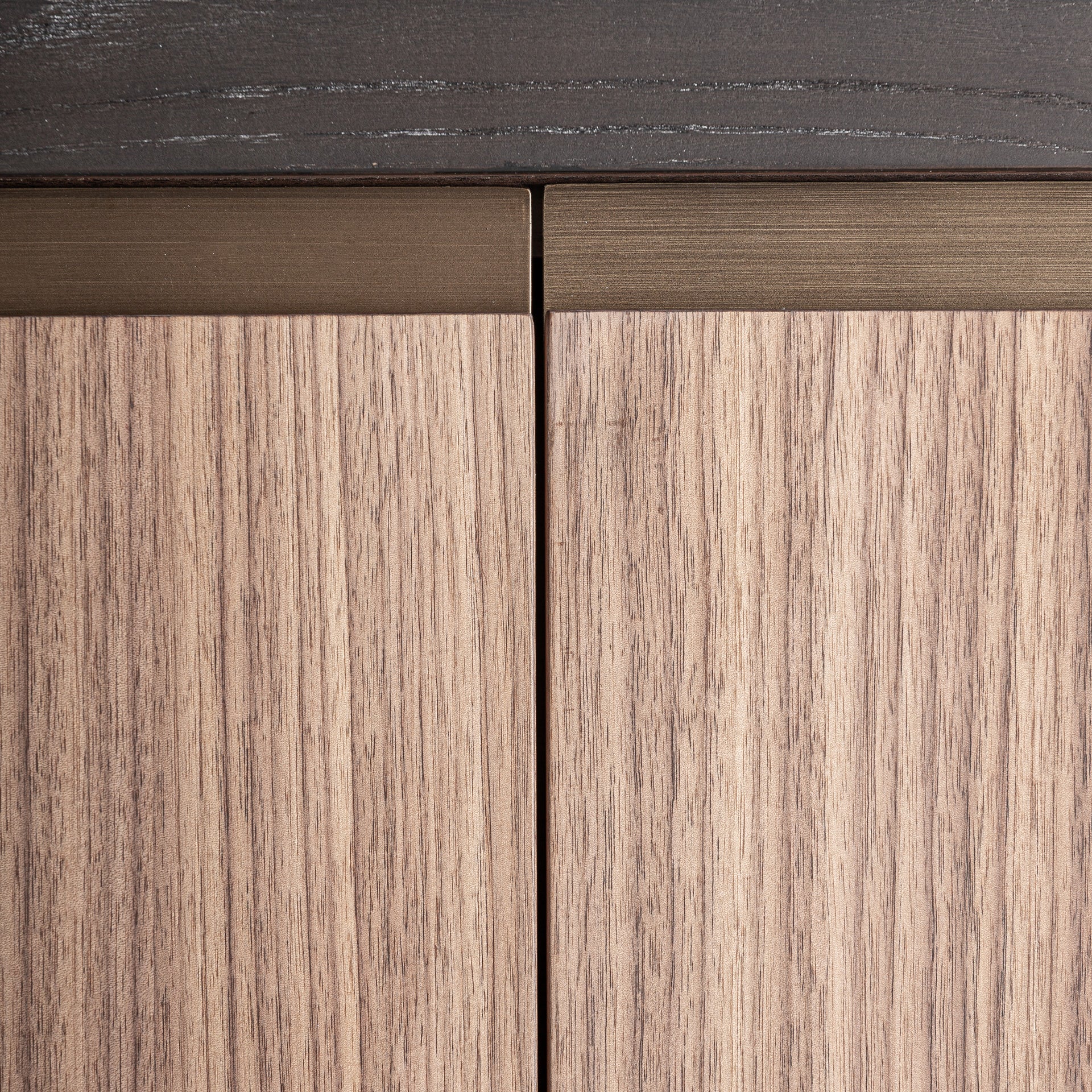Contemporary Wardrobe in Walnut Wood & Tempered Crystal