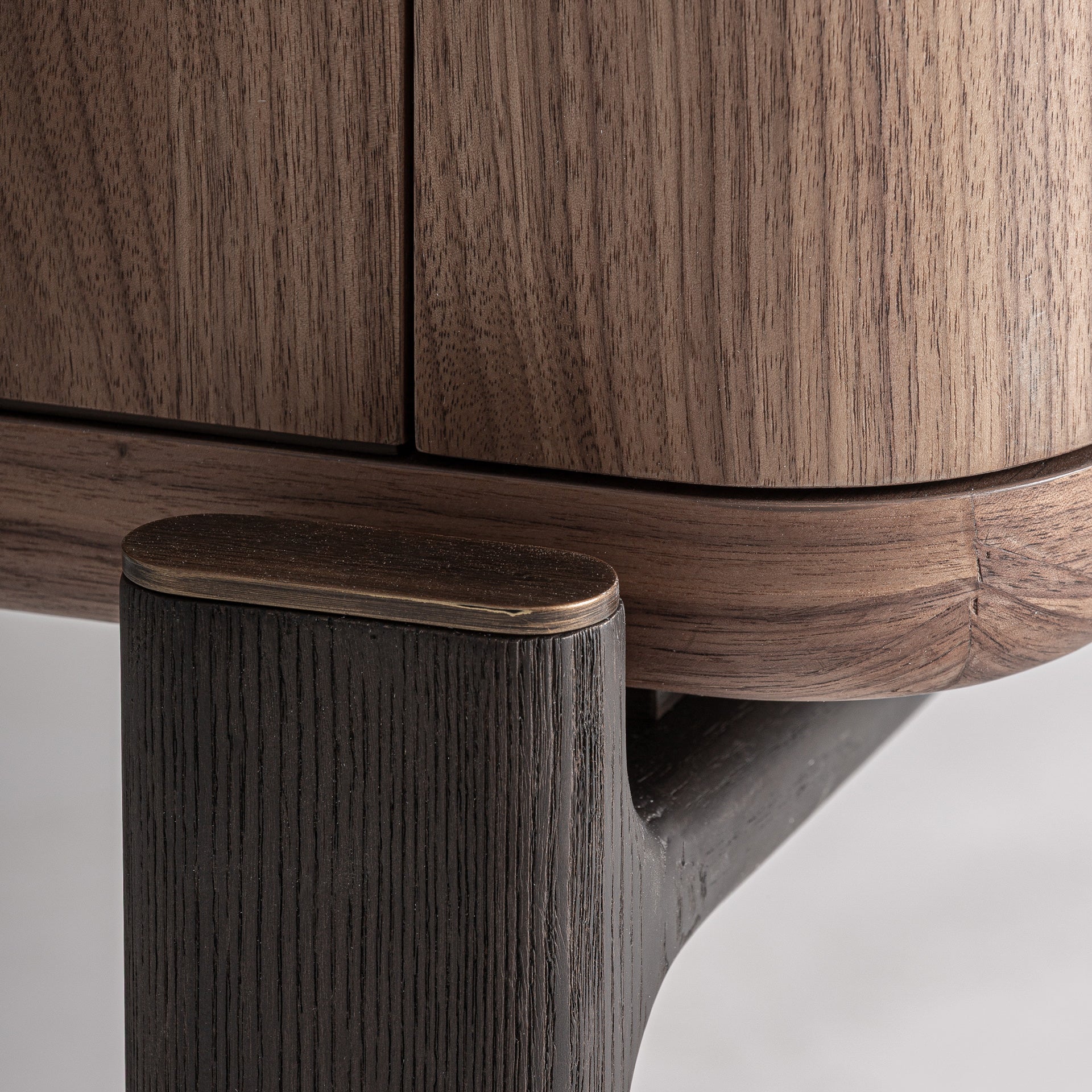 Contemporary Wardrobe in Walnut Wood & Tempered Crystal
