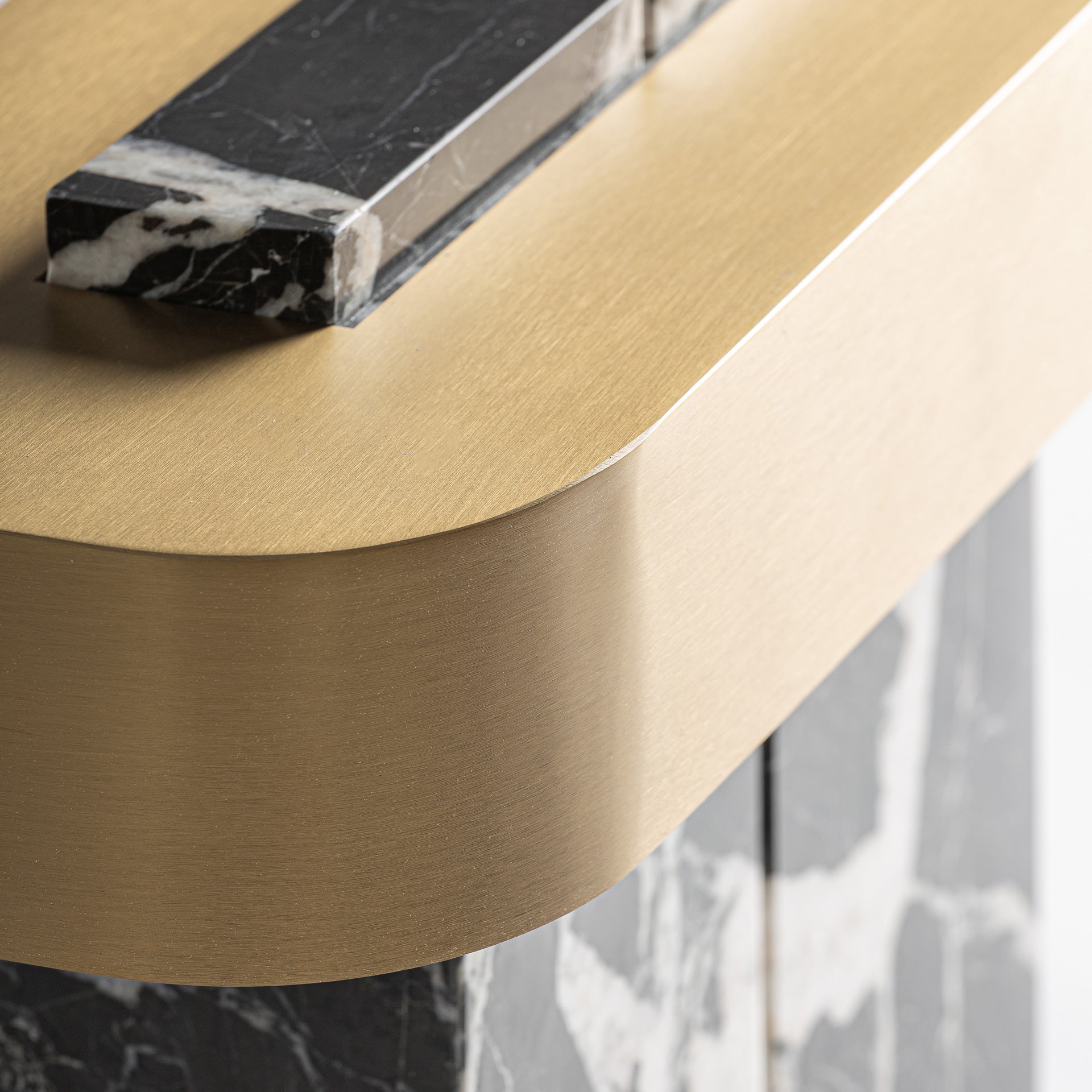 DASHA TABLE LAMP