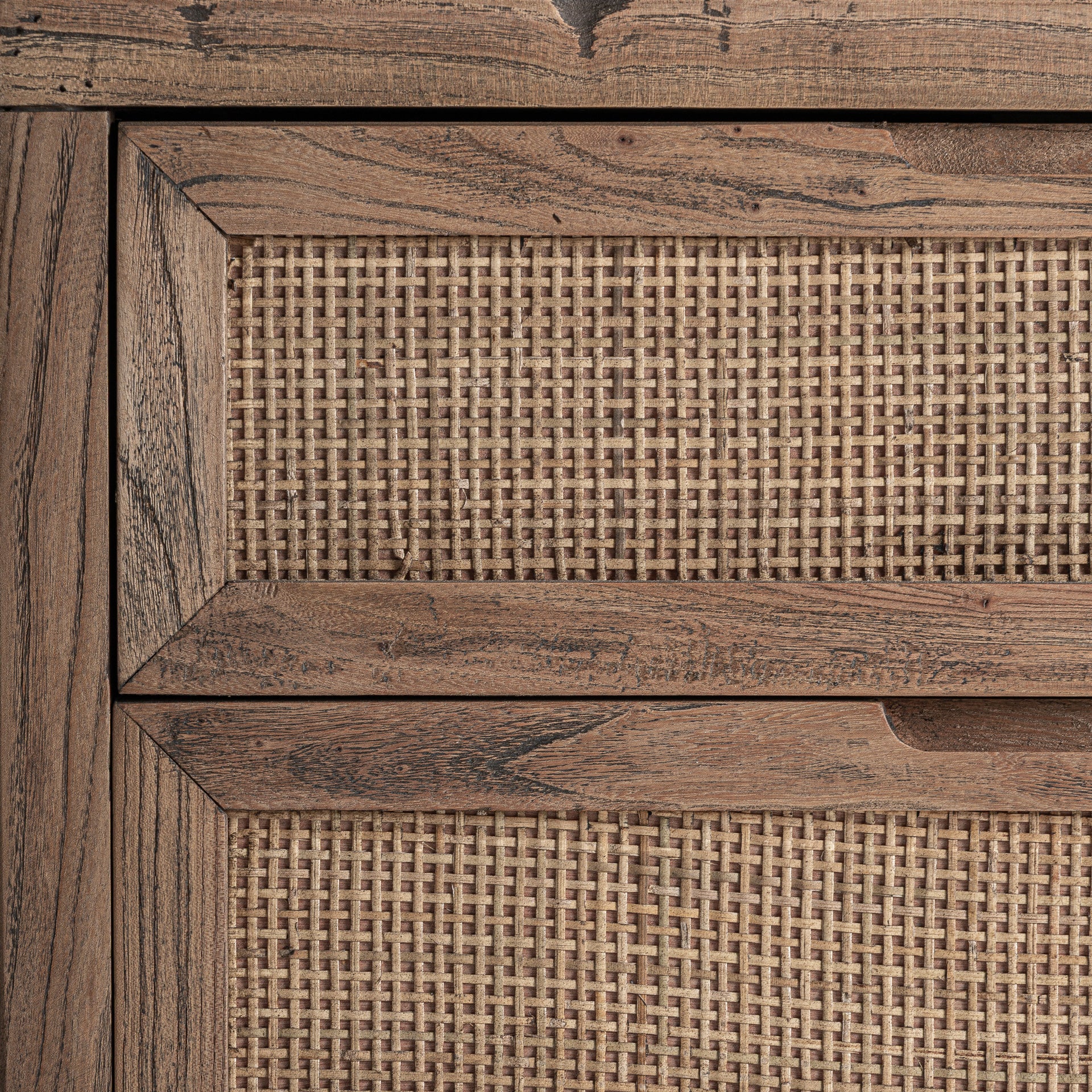 BYREMO SINFONIER CHEST OF DRAWERS